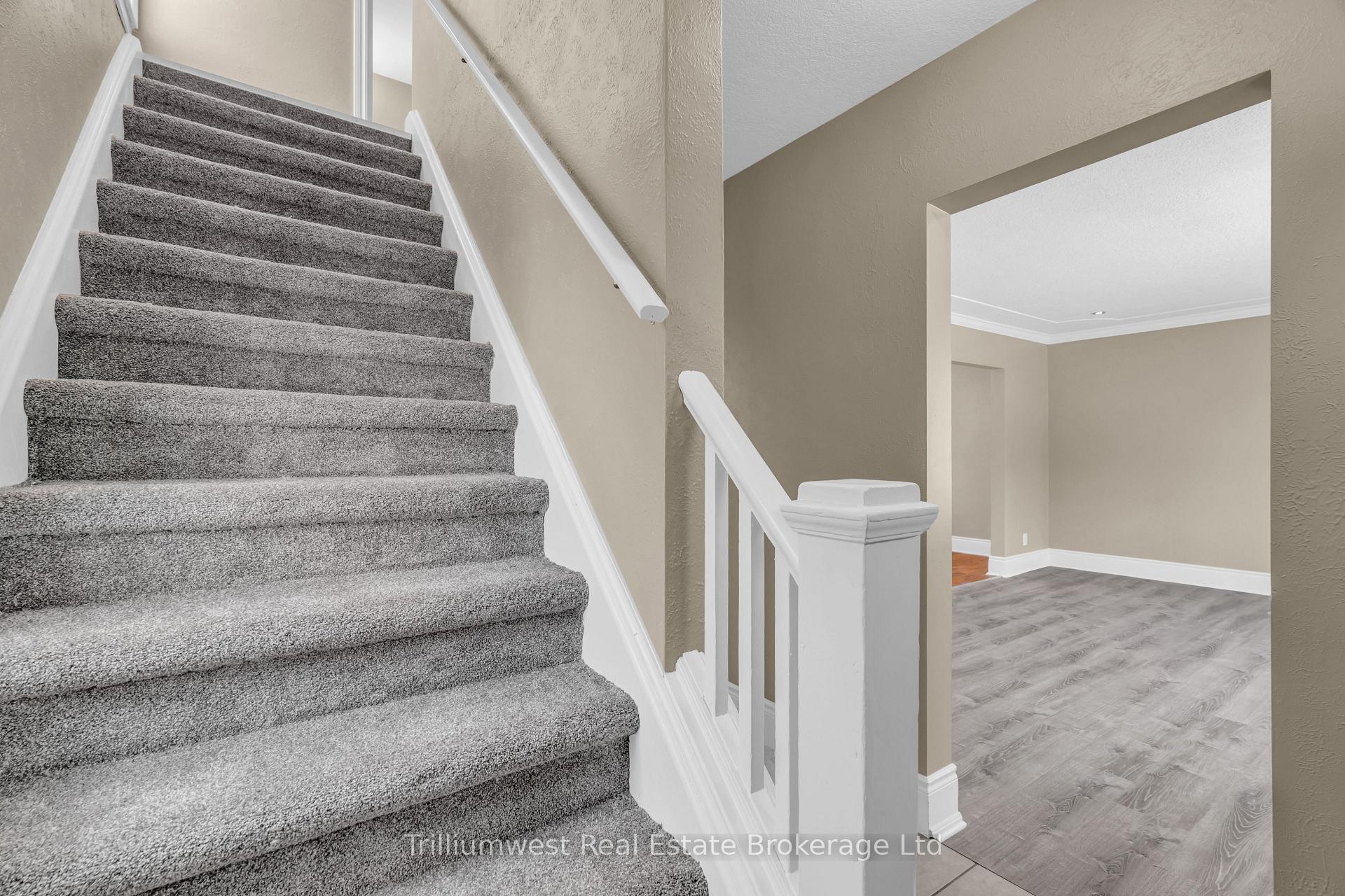 Photo 17 of 348 Edwin Street, Kitchener — HOMEH