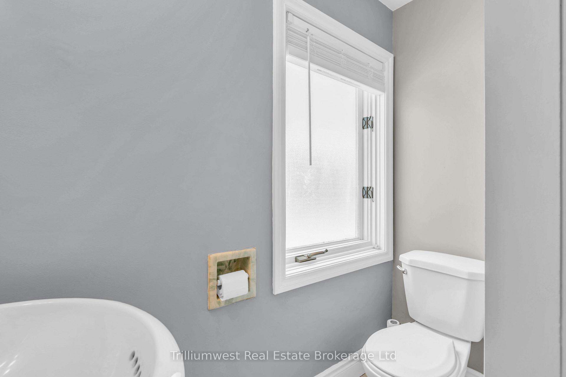 Photo 22 of 348 Edwin Street, Kitchener — HOMEH