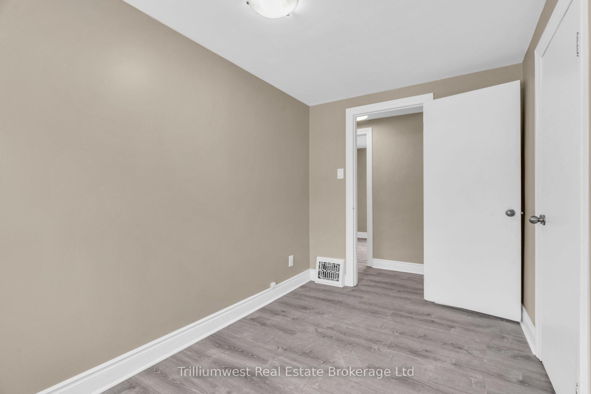 Photo 26 of 348 Edwin Street, Kitchener — HOMEH