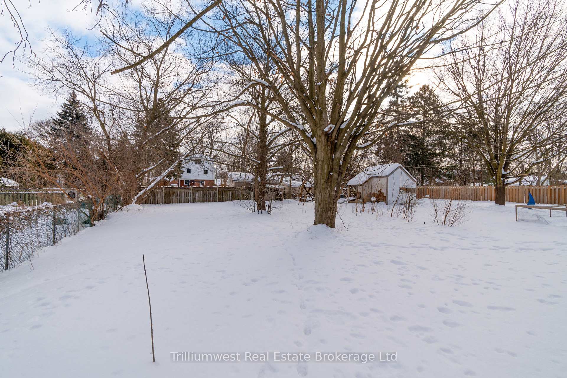 Photo 29 of 348 Edwin Street, Kitchener — HOMEH