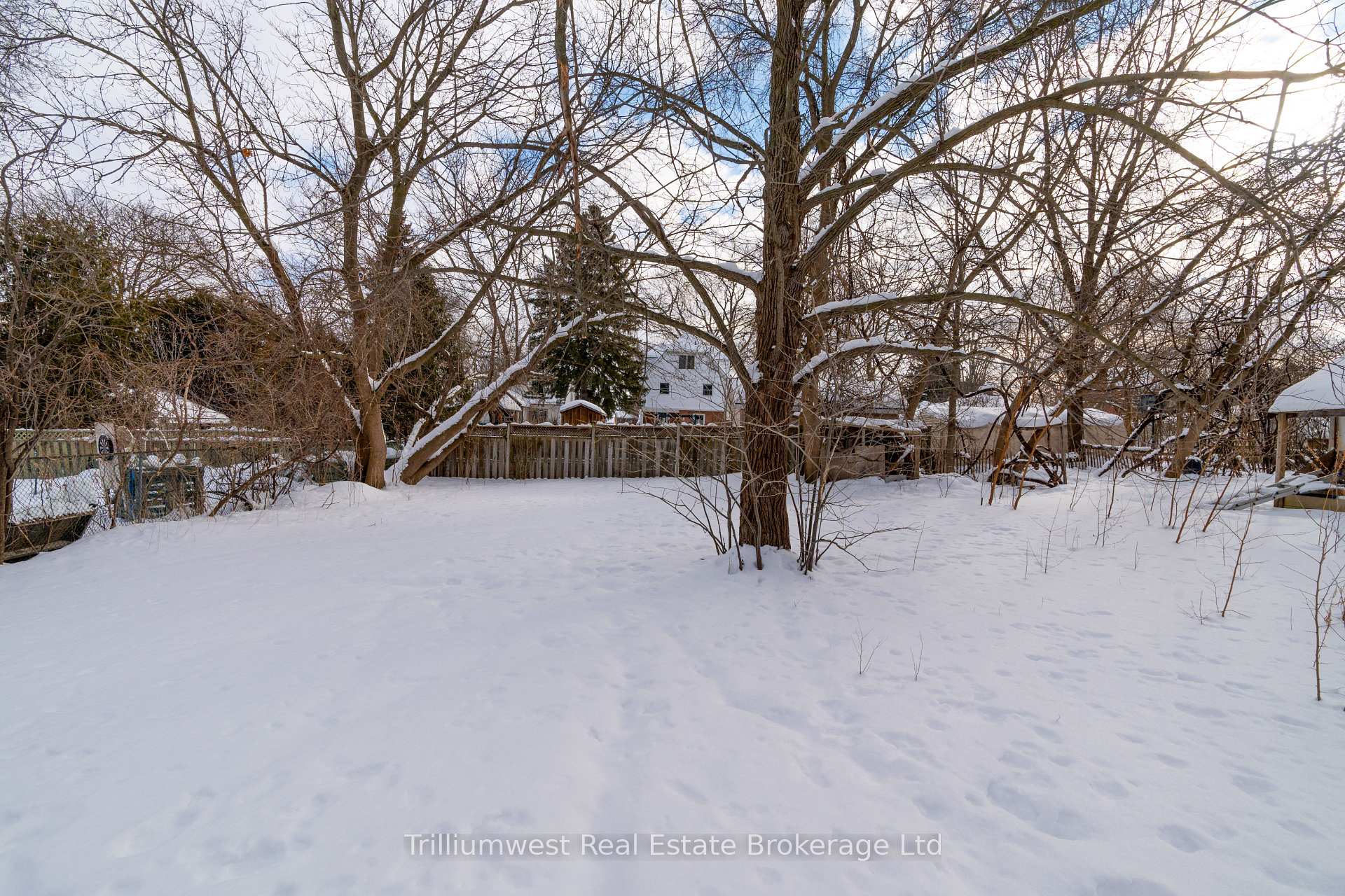 Photo 32 of 348 Edwin Street, Kitchener — HOMEH