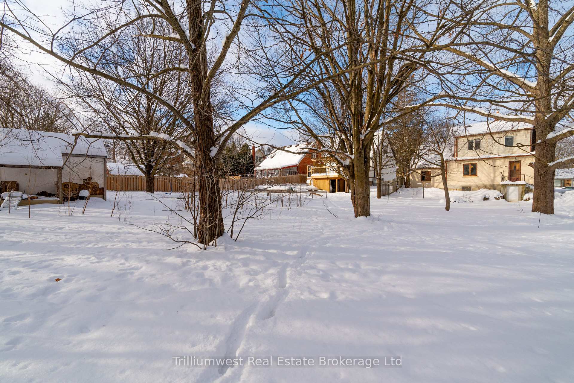 Photo 33 of 348 Edwin Street, Kitchener — HOMEH