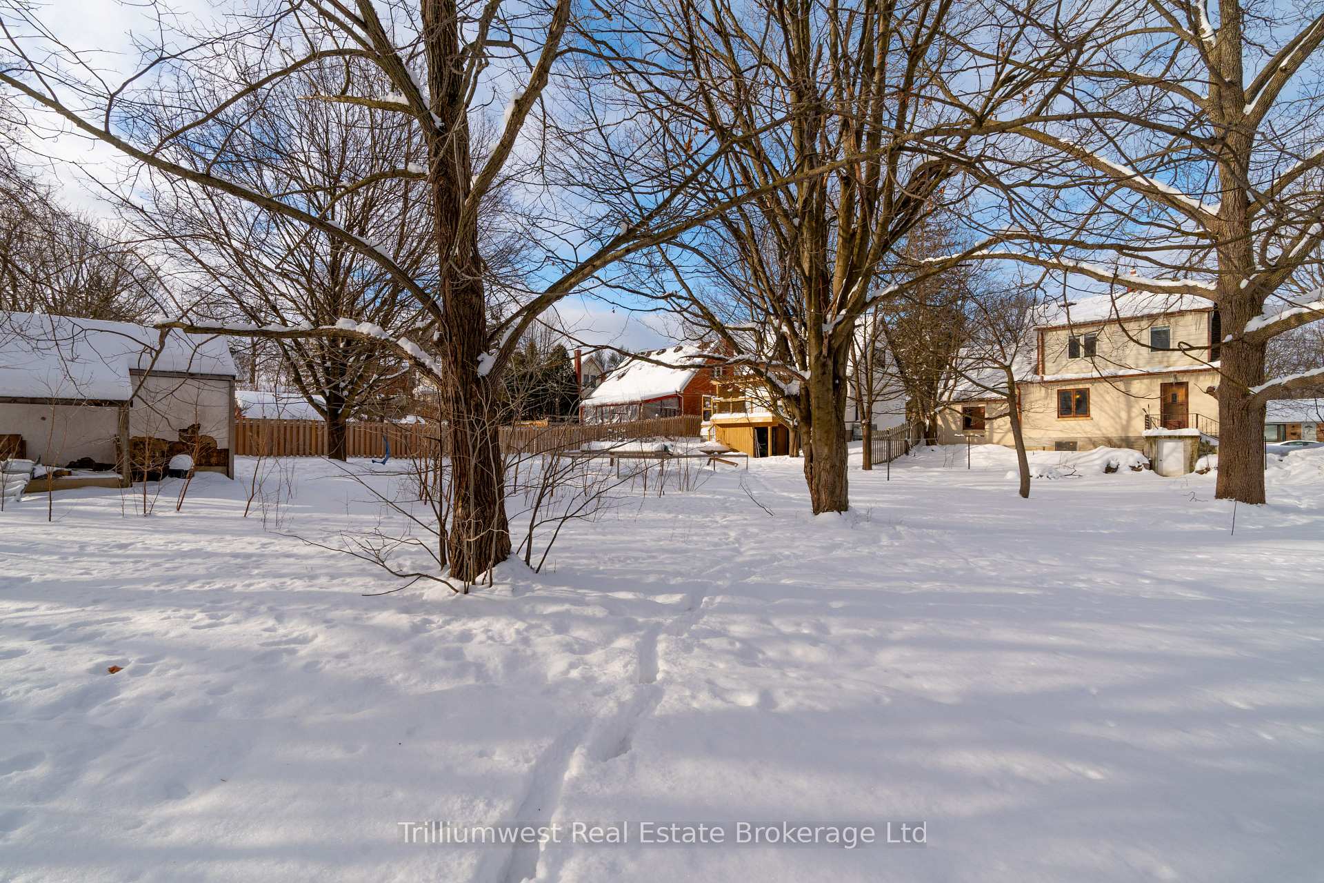 Photo 35 of 348 Edwin Street, Kitchener — HOMEH