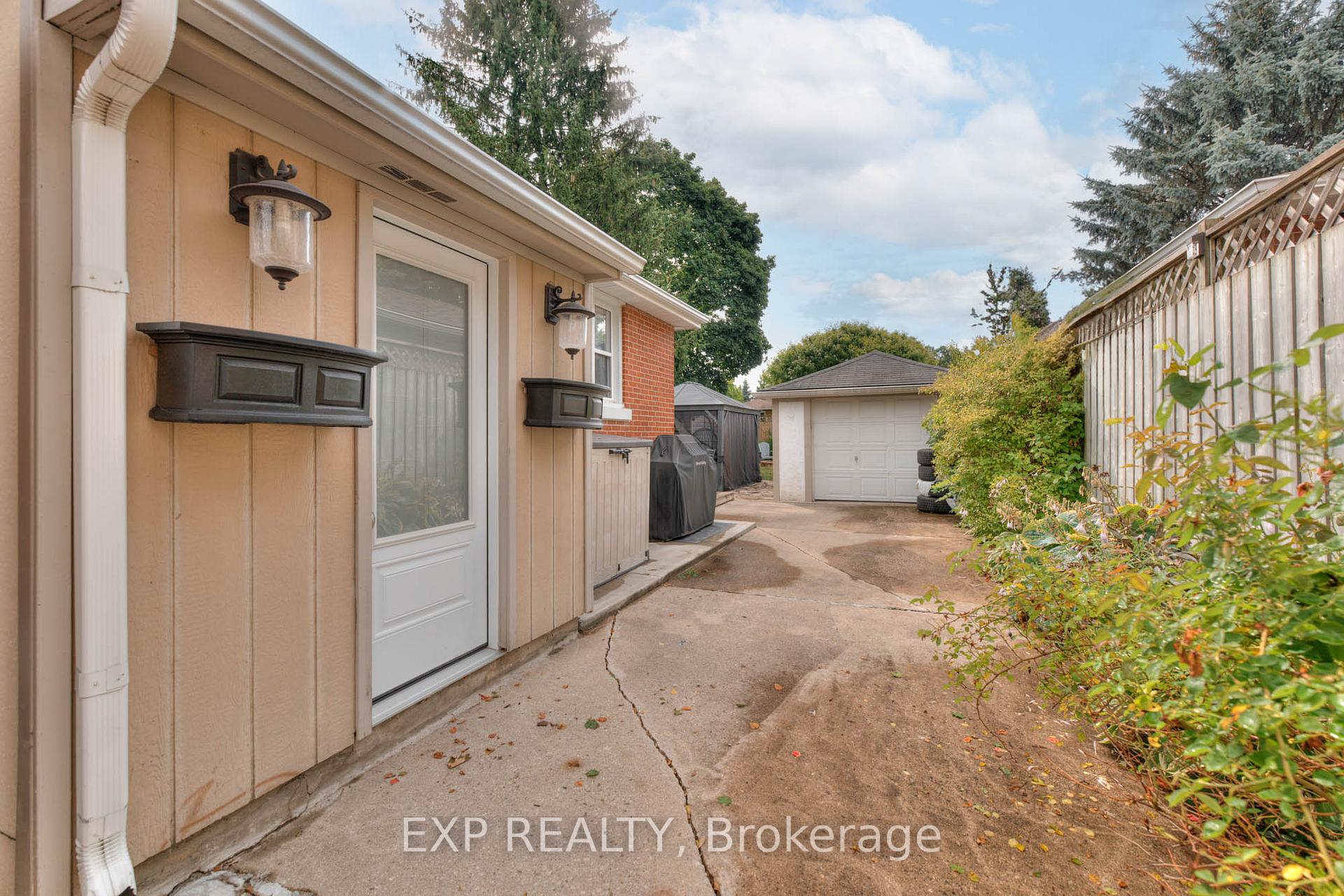 Photo 35 of 65 Belleview Avenue, Kitchener — HOMEH
