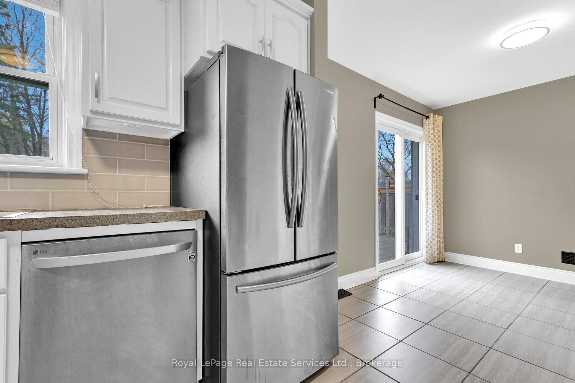 Photo 14 of Unit 1, 65 Cumming Court, Hamilton, Ancaster — HOMEH