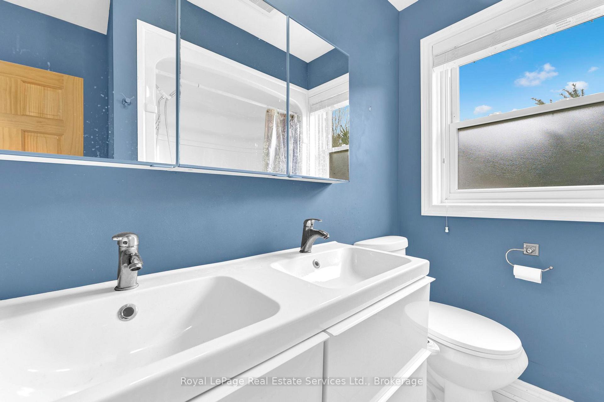 Photo 21 of Unit 1, 65 Cumming Court, Hamilton, Ancaster — HOMEH