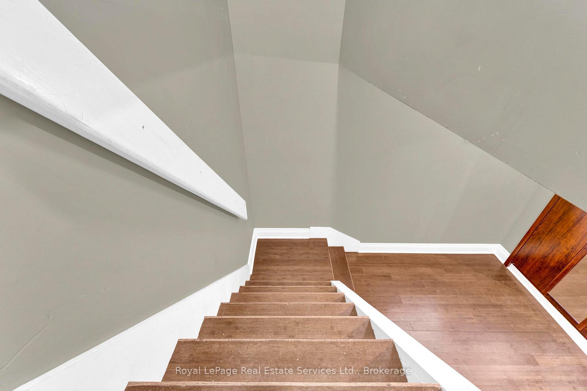 Photo 23 of Unit 1, 65 Cumming Court, Hamilton, Ancaster — HOMEH