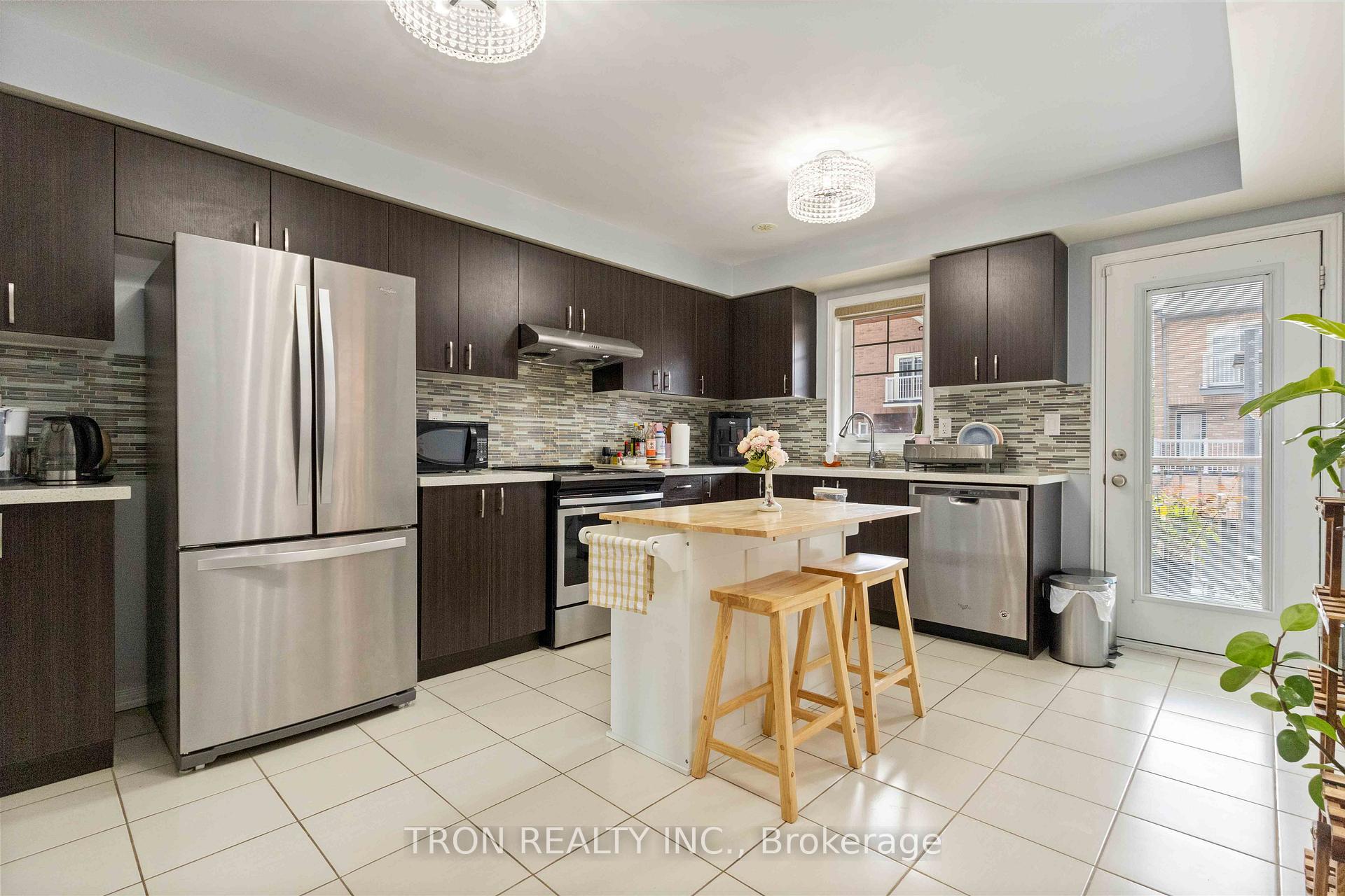 Photo 8 of 5253 Major Mackenzie Drive E, Markham, Berczy — HOMEH