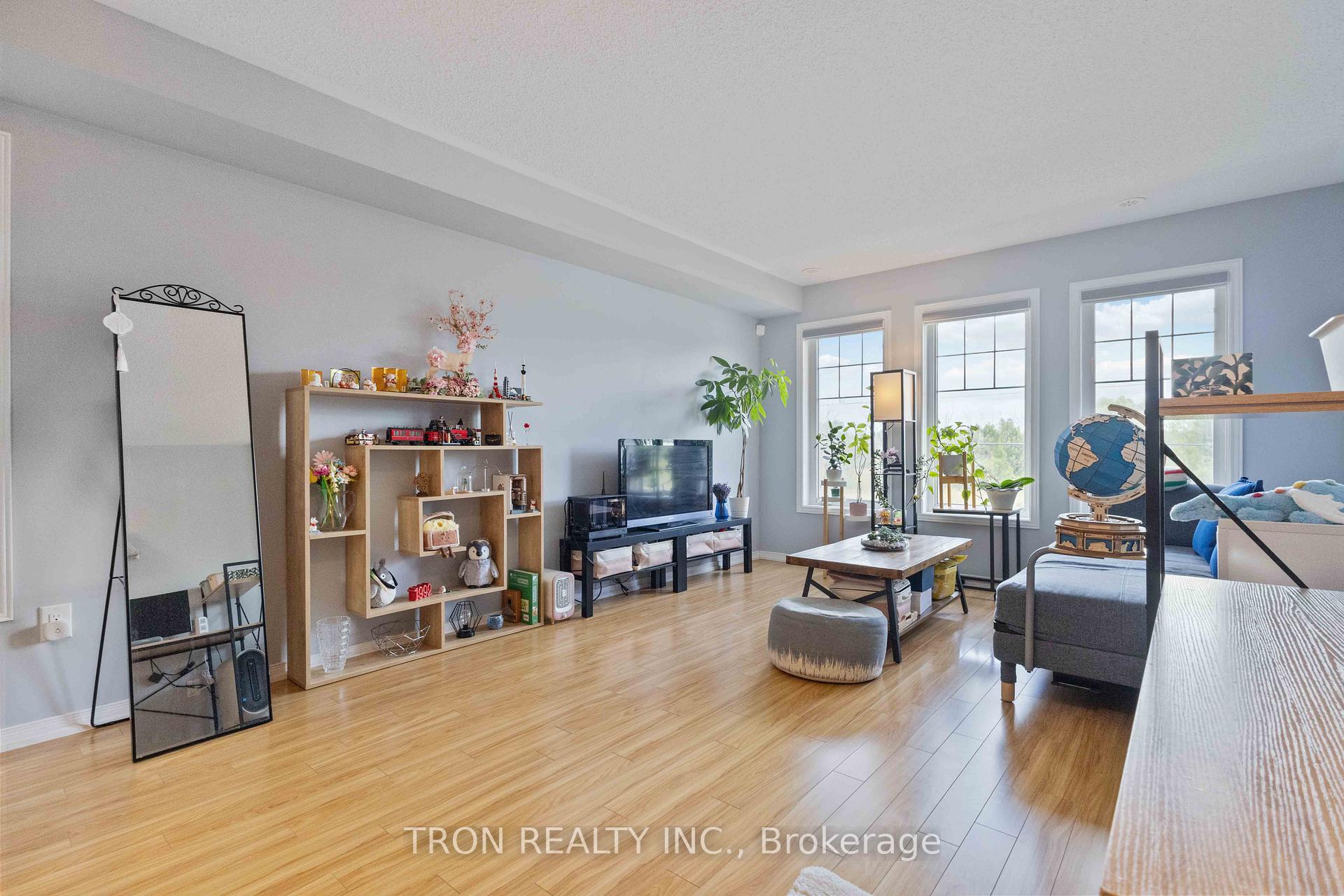 Photo 16 of 5253 Major Mackenzie Drive E, Markham, Berczy — HOMEH