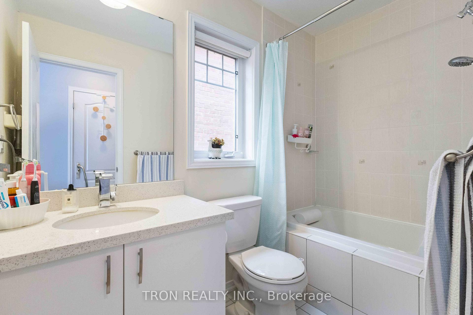Photo 21 of 5253 Major Mackenzie Drive E, Markham, Berczy — HOMEH
