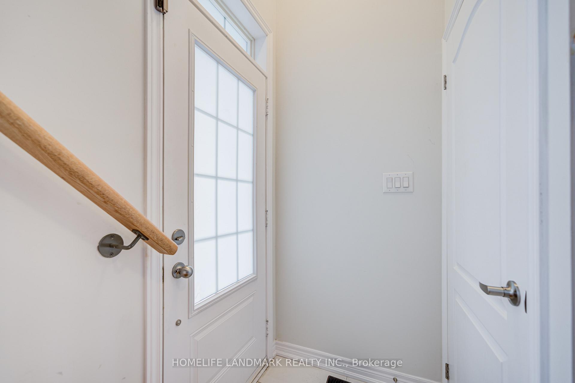 Photo 5 of 555 White's Hill Avenue, Markham, Cornell — HOMEH