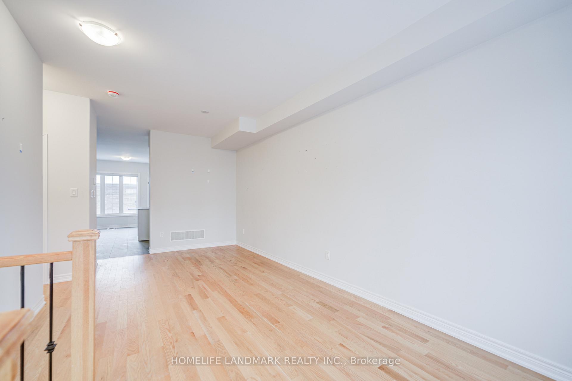 Photo 7 of 555 White's Hill Avenue, Markham, Cornell — HOMEH