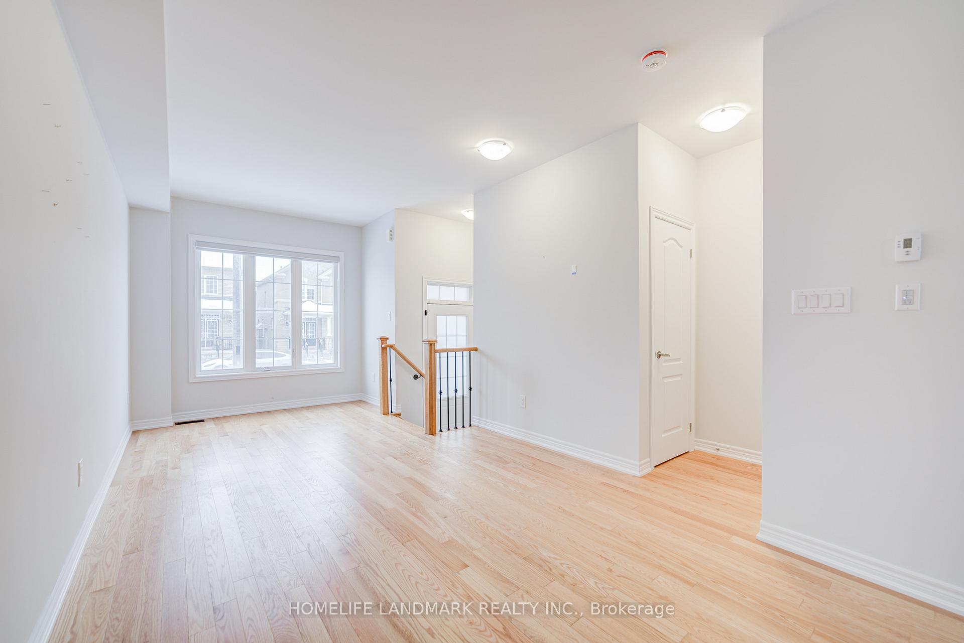 Photo 9 of 555 White's Hill Avenue, Markham, Cornell — HOMEH