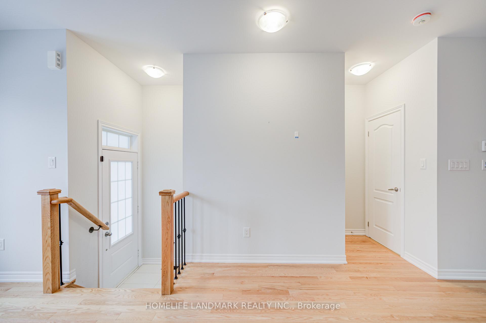 Photo 12 of 555 White's Hill Avenue, Markham, Cornell — HOMEH