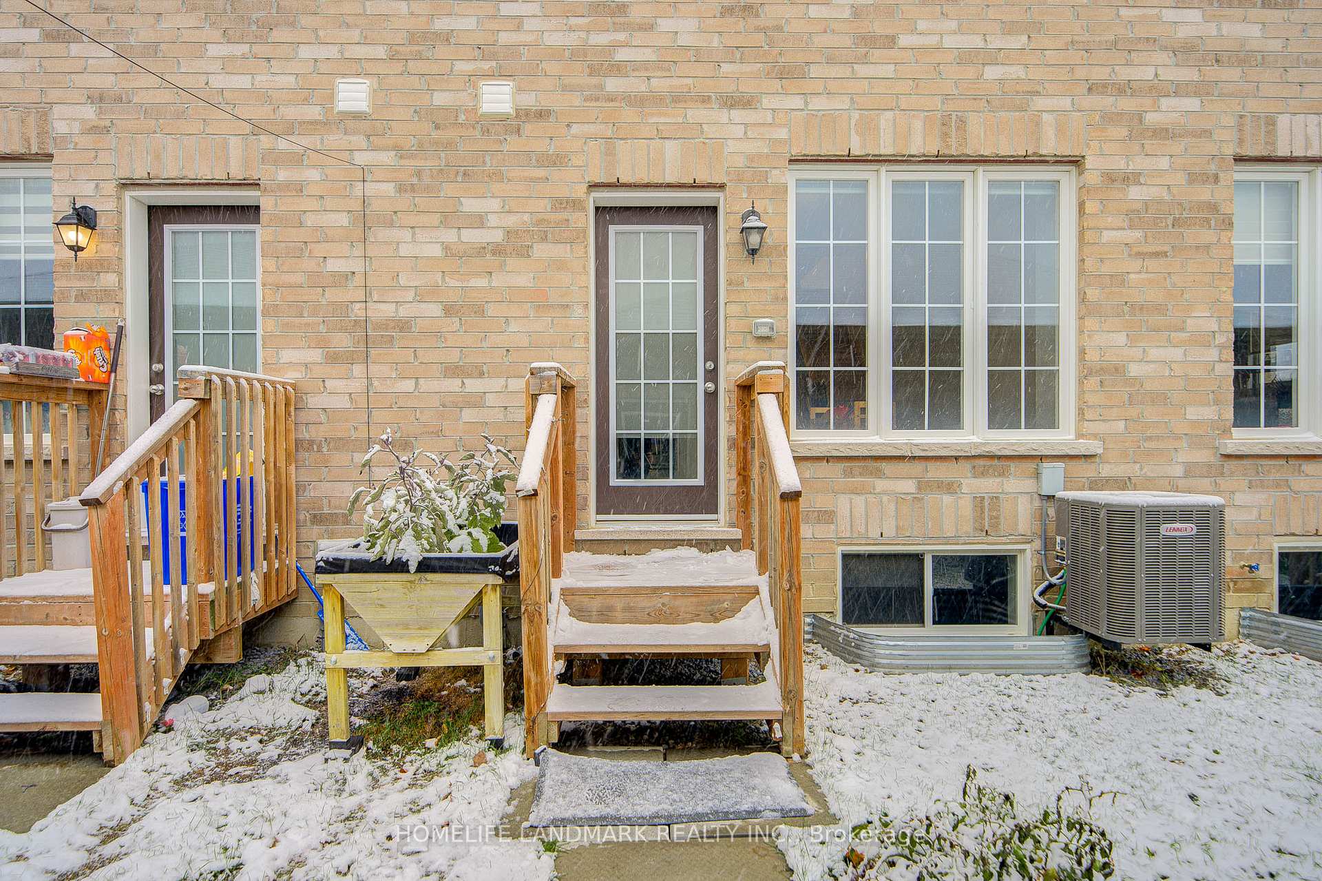 Photo 48 of 555 White's Hill Avenue, Markham, Cornell — HOMEH