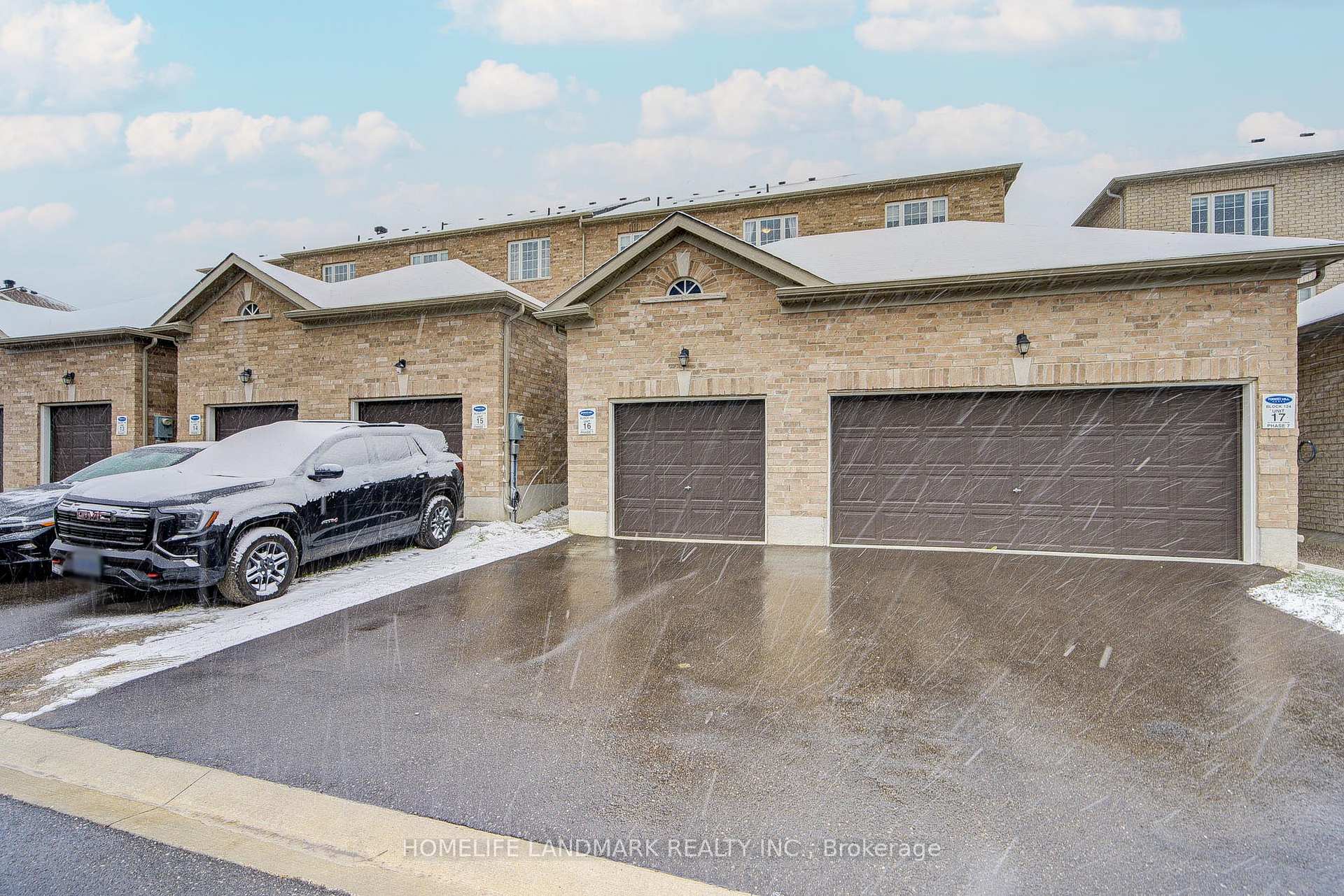 Photo 49 of 555 White's Hill Avenue, Markham, Cornell — HOMEH