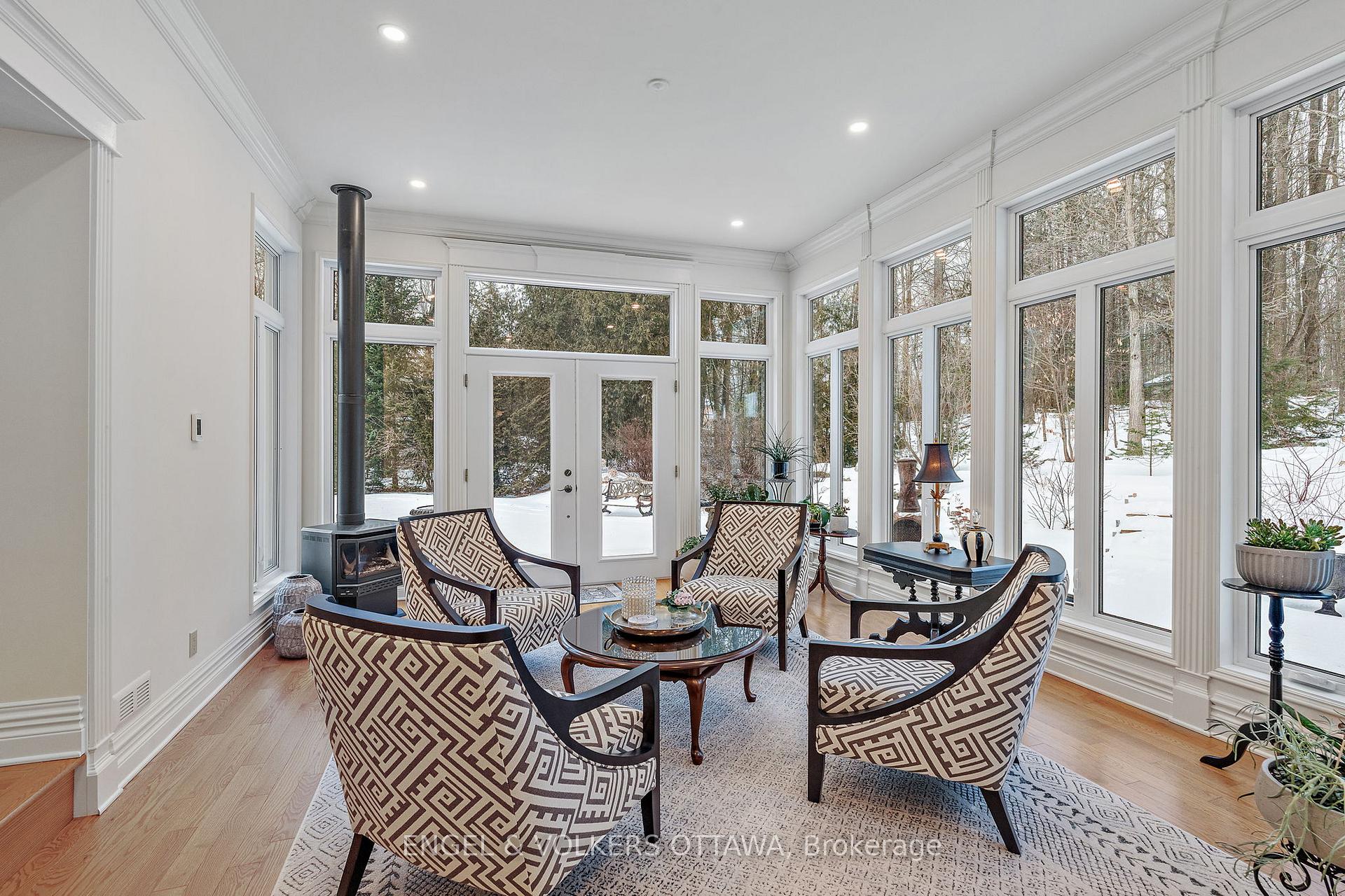 Photo 11 of 1329 Squire Drive, Ottawa, Manotick East to Manotick Station — HOMEH