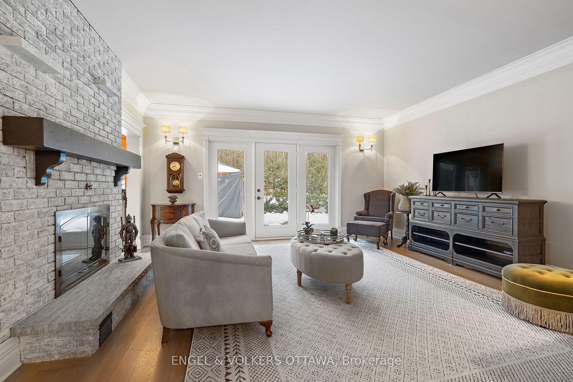 Photo 16 of 1329 Squire Drive, Ottawa, Manotick East to Manotick Station — HOMEH