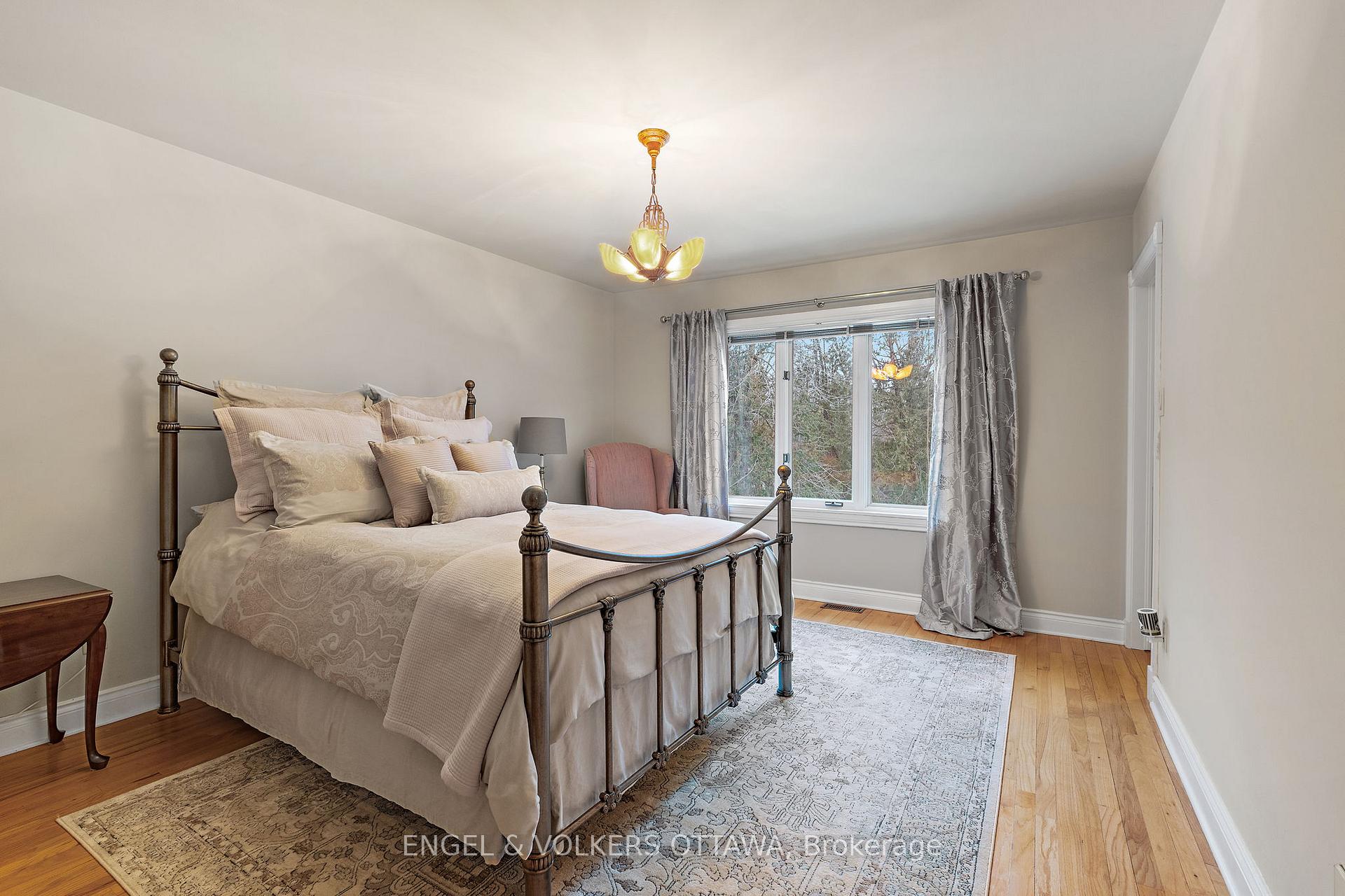 Photo 25 of 1329 Squire Drive, Ottawa, Manotick East to Manotick Station — HOMEH