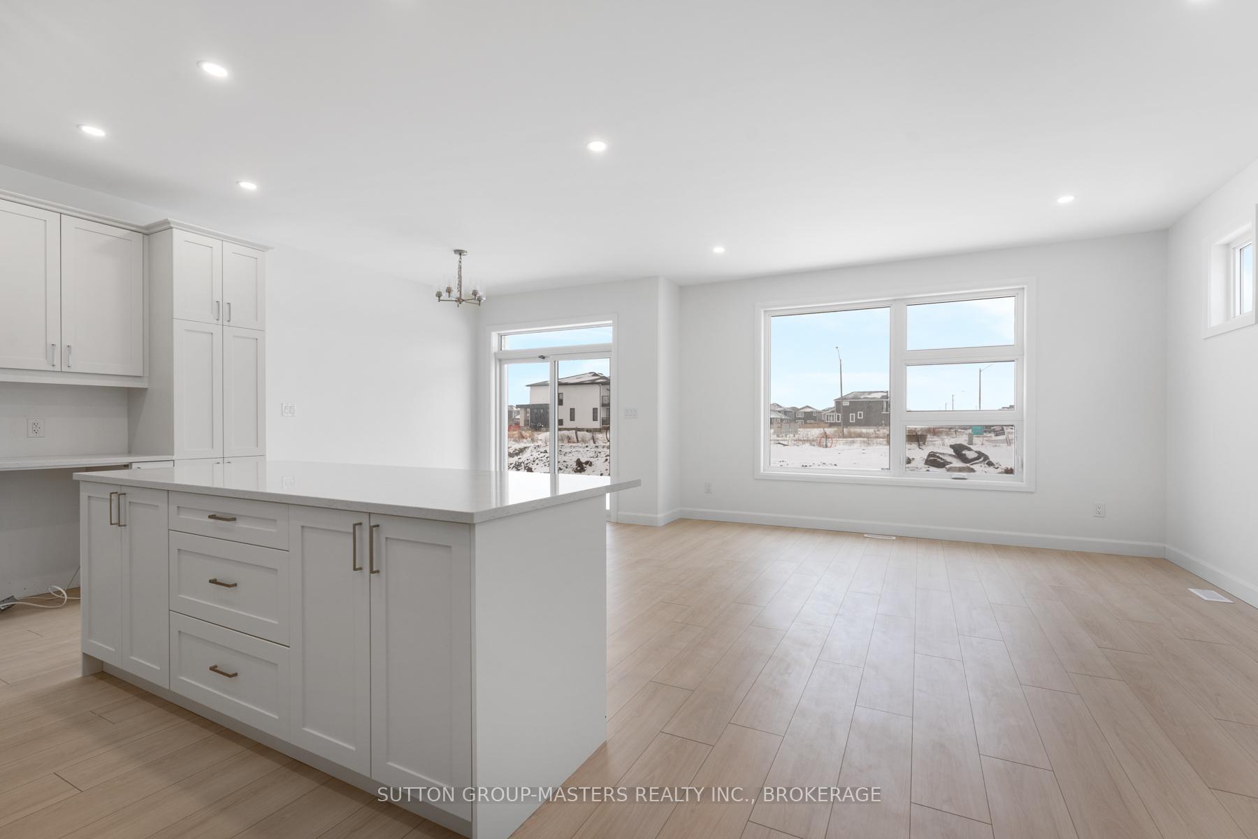 Photo 4 of 201 Superior Drive, Loyalist, Amherstview — HOMEH
