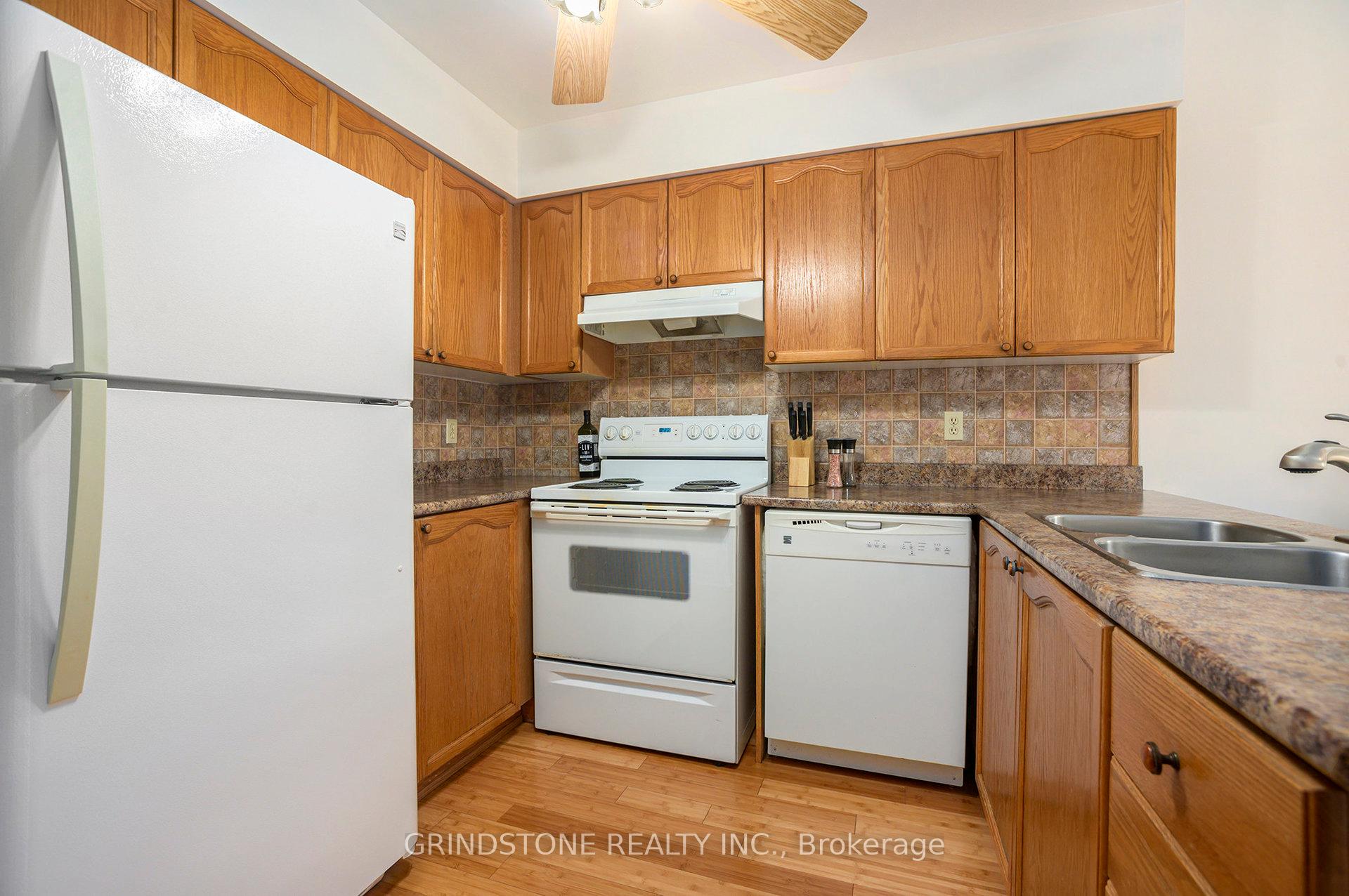 Photo 8 of 79 Acklam Terrace, Ottawa, Kanata - Morgan's Grant/South March — HOMEH