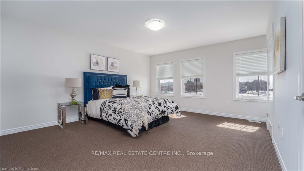 Photo 8 of 34 Prince Albert Boulevard, Kitchener, Mount Hope Huron Park — HOMEH