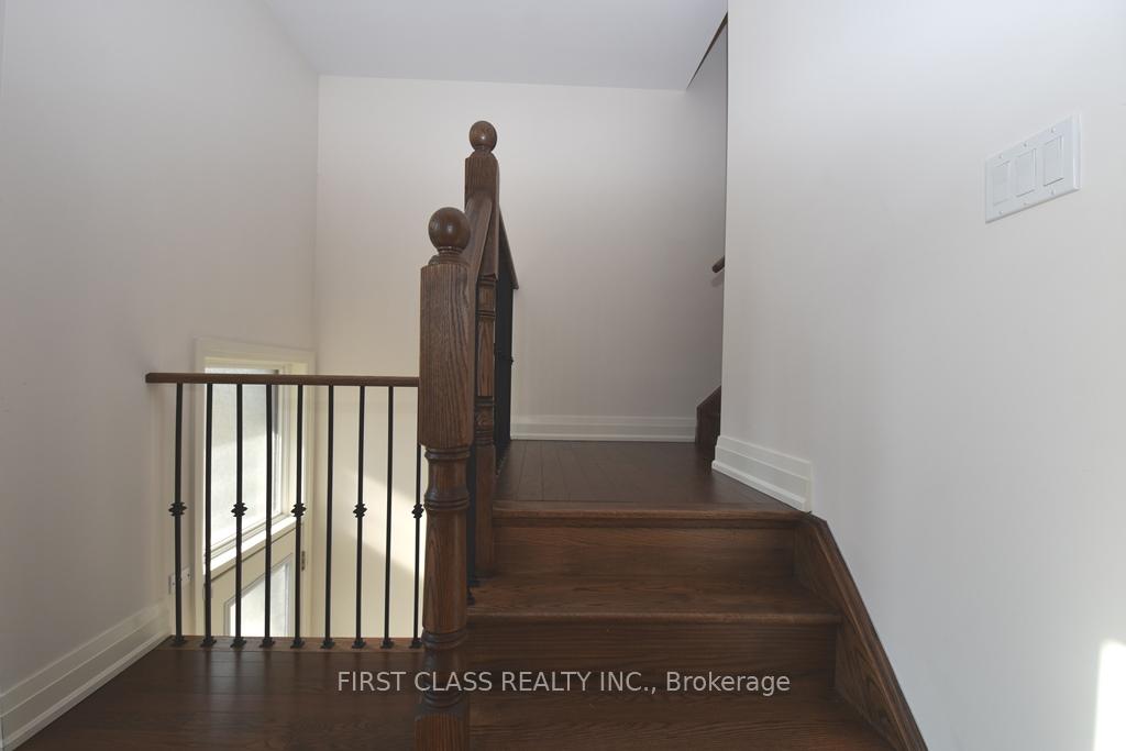 Photo 14 of 24 Teasel Way, Markham, Unionville — HOMEH