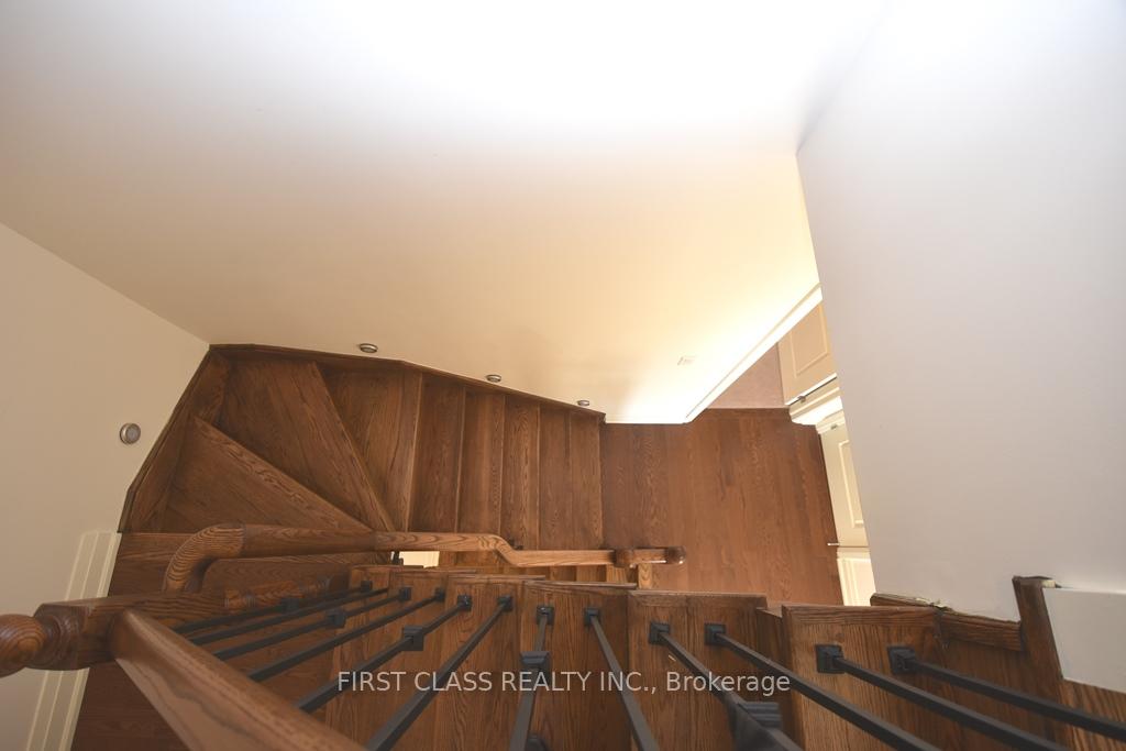 Photo 23 of 24 Teasel Way, Markham, Unionville — HOMEH