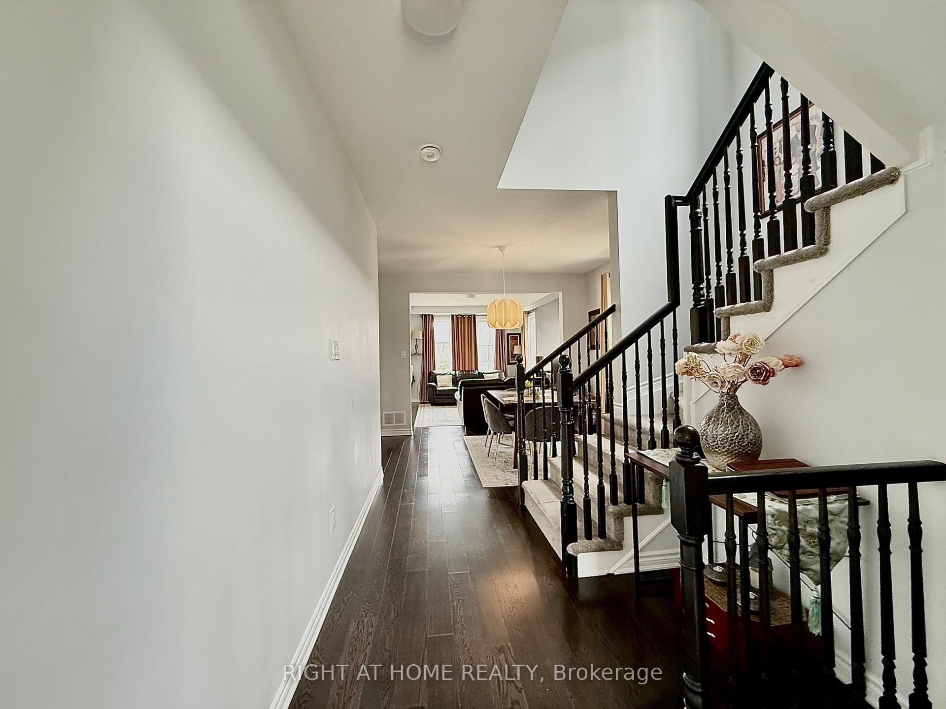 Photo 2 of 765 Brittanic Road, Ottawa, Kanata - Emerald Meadows/Trailwest — HOMEH
