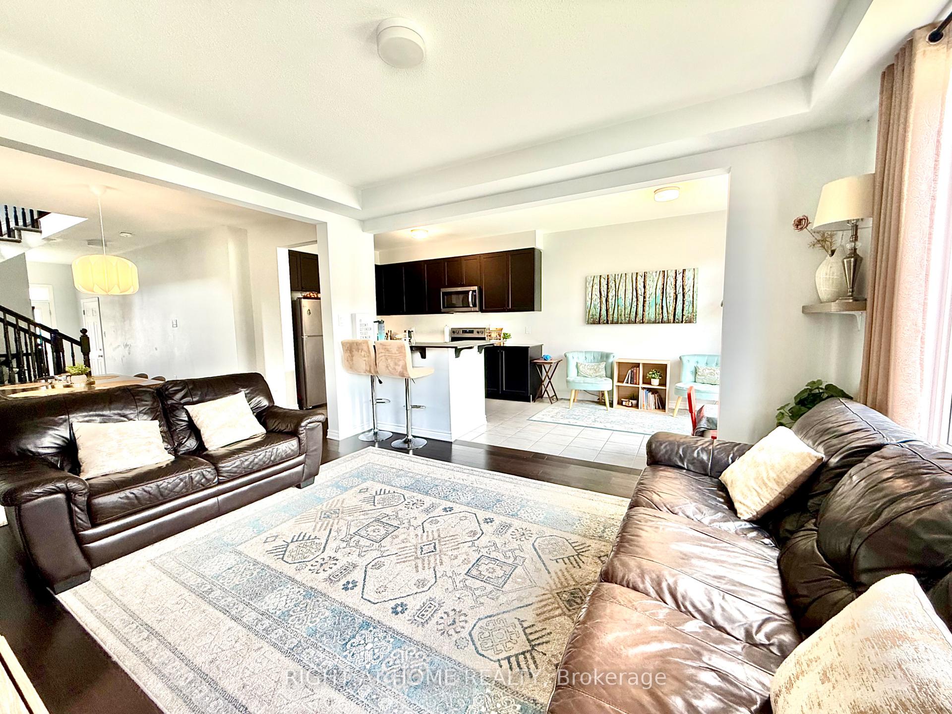 Photo 6 of 765 Brittanic Road, Ottawa, Kanata - Emerald Meadows/Trailwest — HOMEH