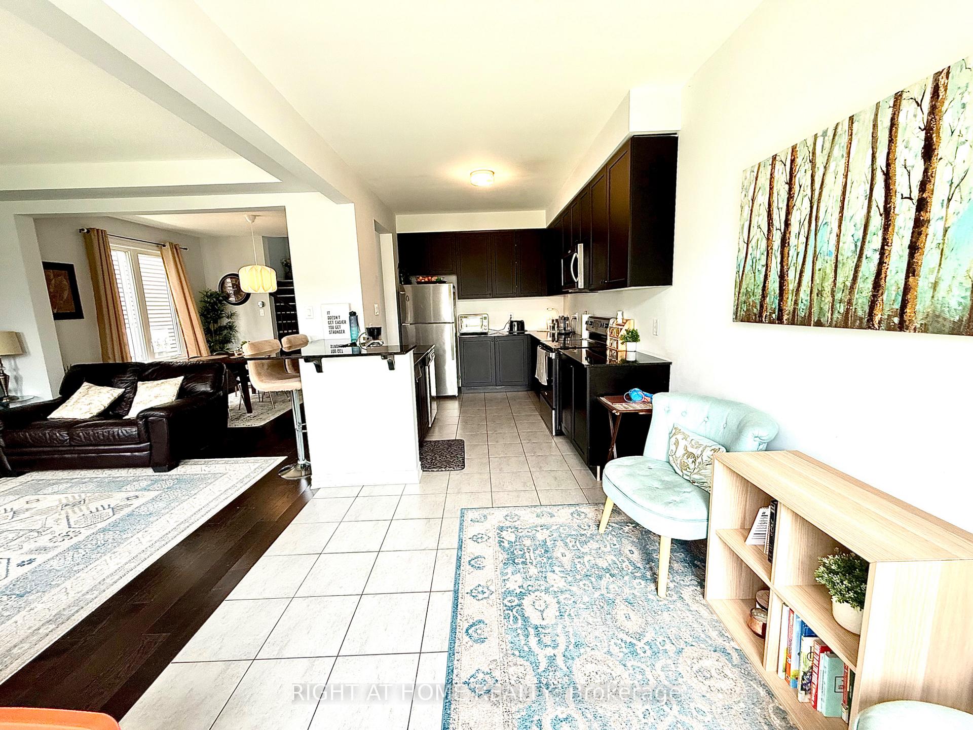 Photo 8 of 765 Brittanic Road, Ottawa, Kanata - Emerald Meadows/Trailwest — HOMEH