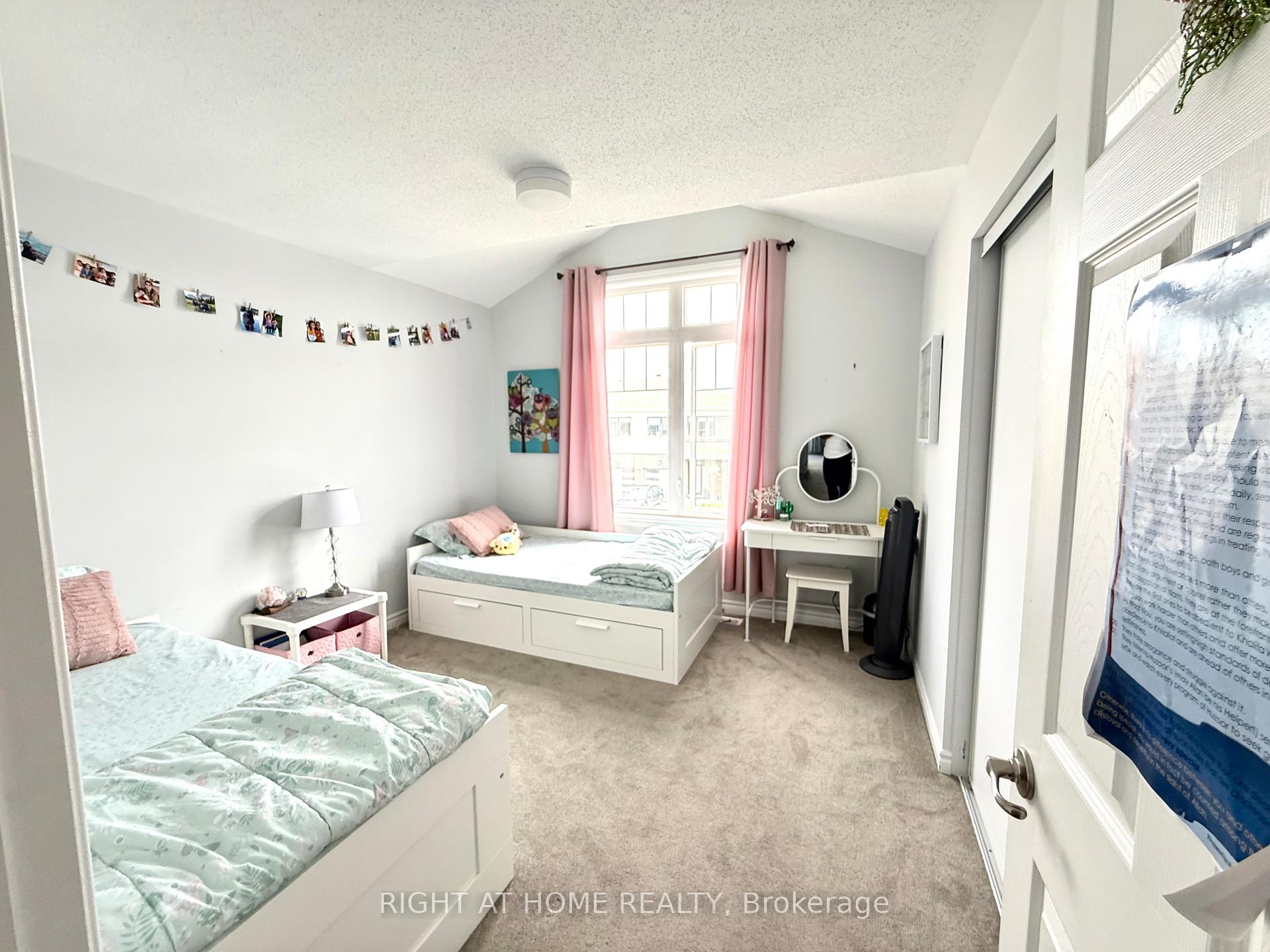 Photo 20 of 765 Brittanic Road, Ottawa, Kanata - Emerald Meadows/Trailwest — HOMEH