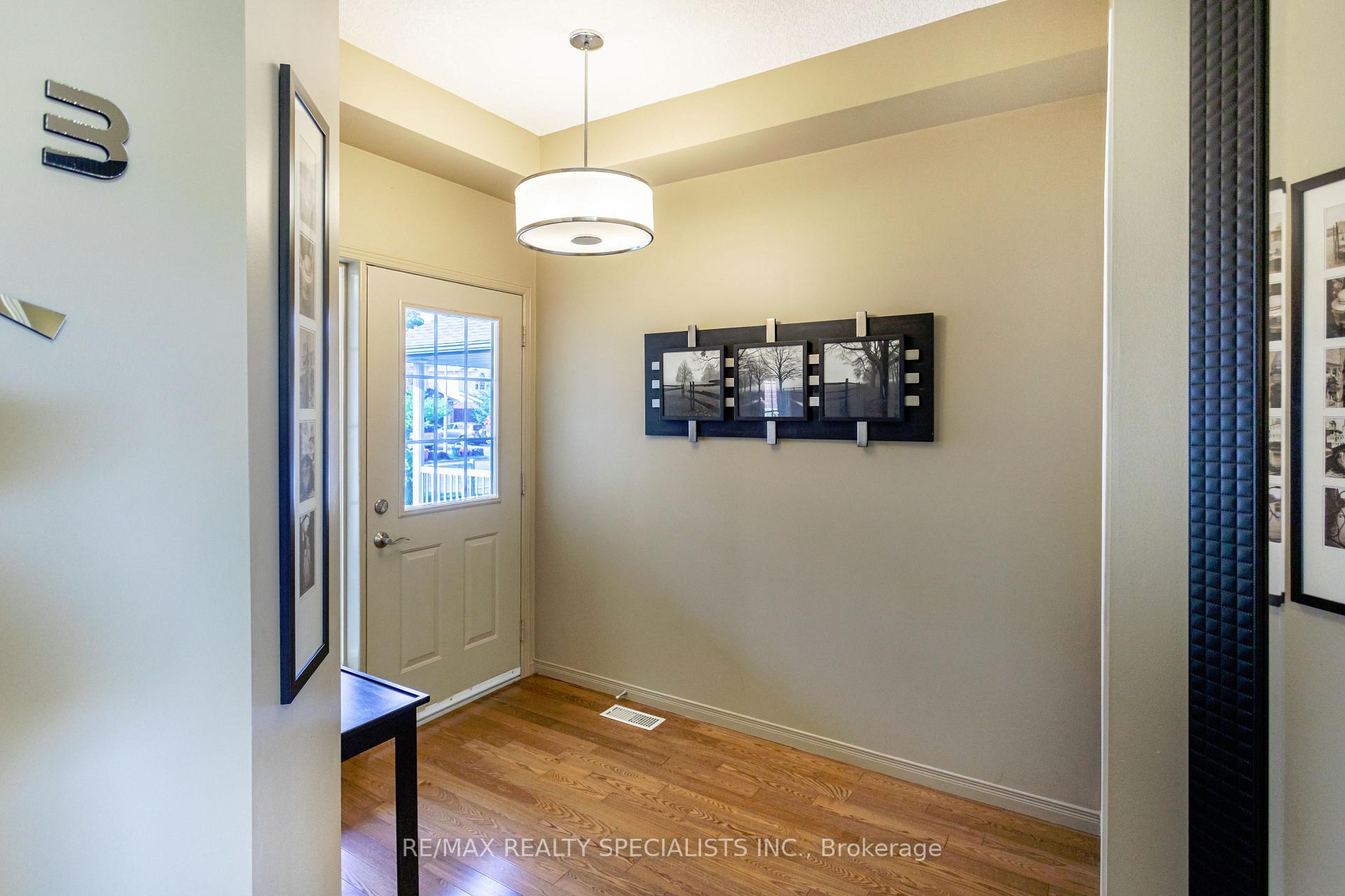 Photo 4 of 576 Activa Avenue, Kitchener — HOMEH