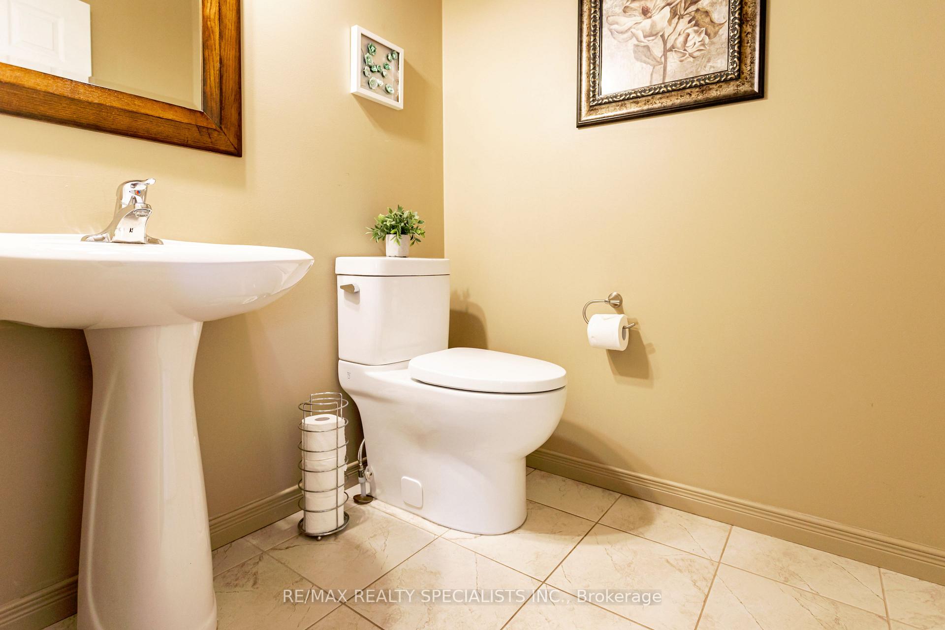 Photo 7 of 576 Activa Avenue, Kitchener — HOMEH