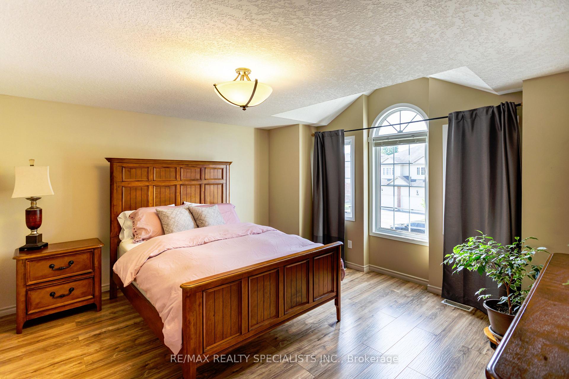 Photo 18 of 576 Activa Avenue, Kitchener — HOMEH