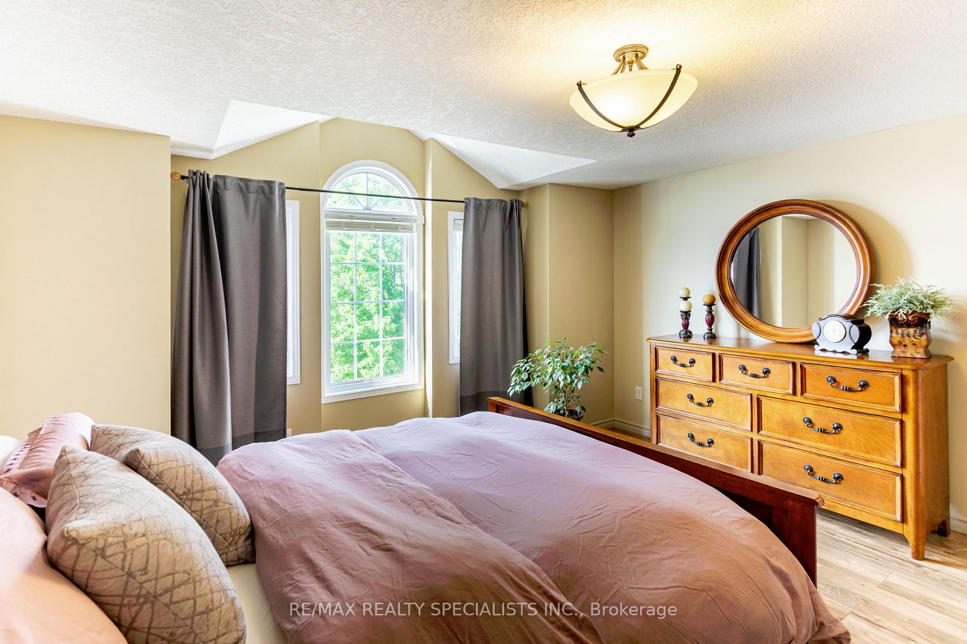 Photo 19 of 576 Activa Avenue, Kitchener — HOMEH