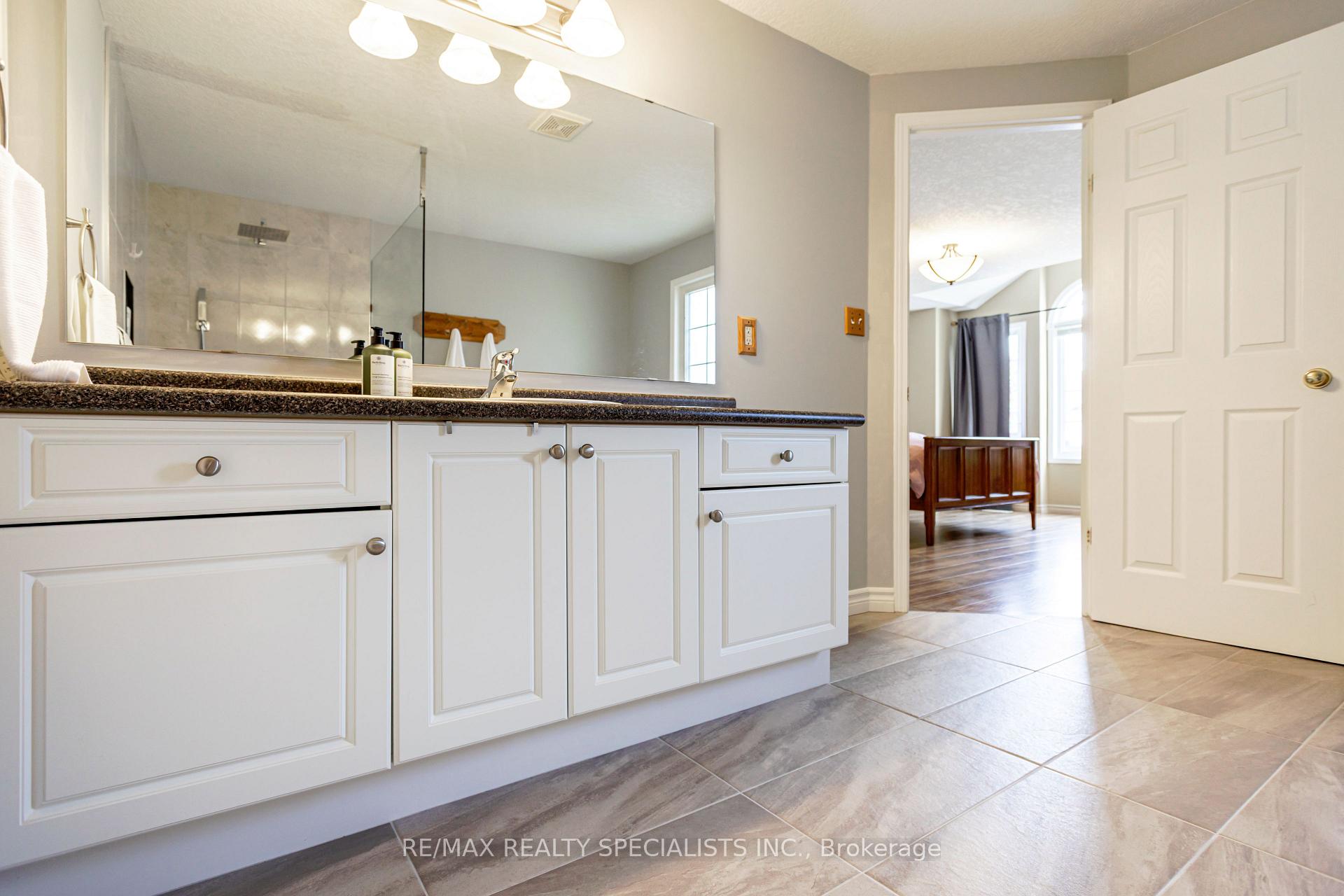 Photo 22 of 576 Activa Avenue, Kitchener — HOMEH