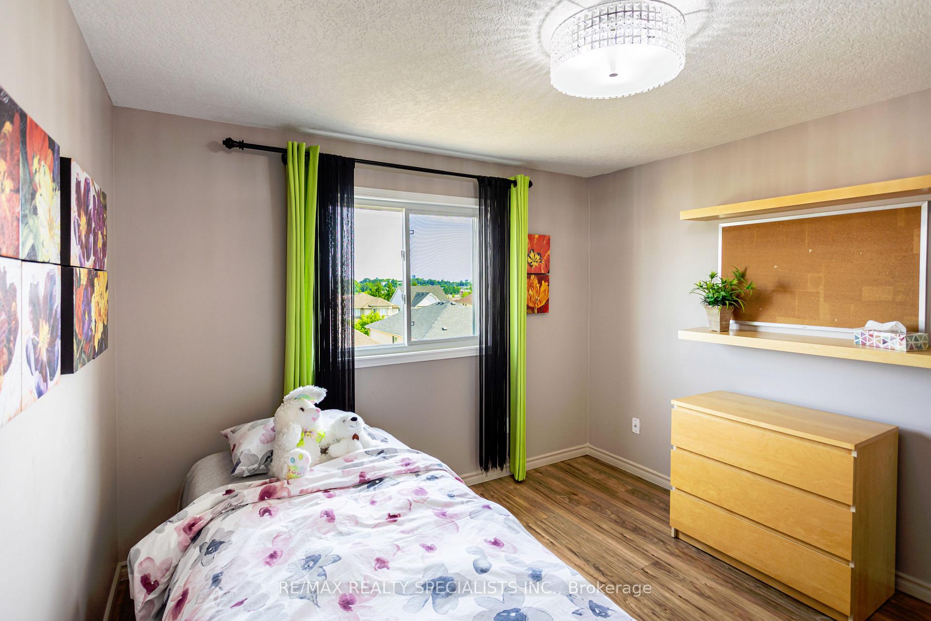 Photo 28 of 576 Activa Avenue, Kitchener — HOMEH