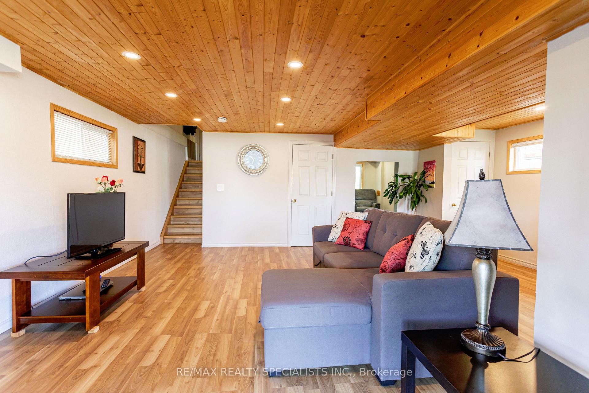 Photo 32 of 576 Activa Avenue, Kitchener — HOMEH