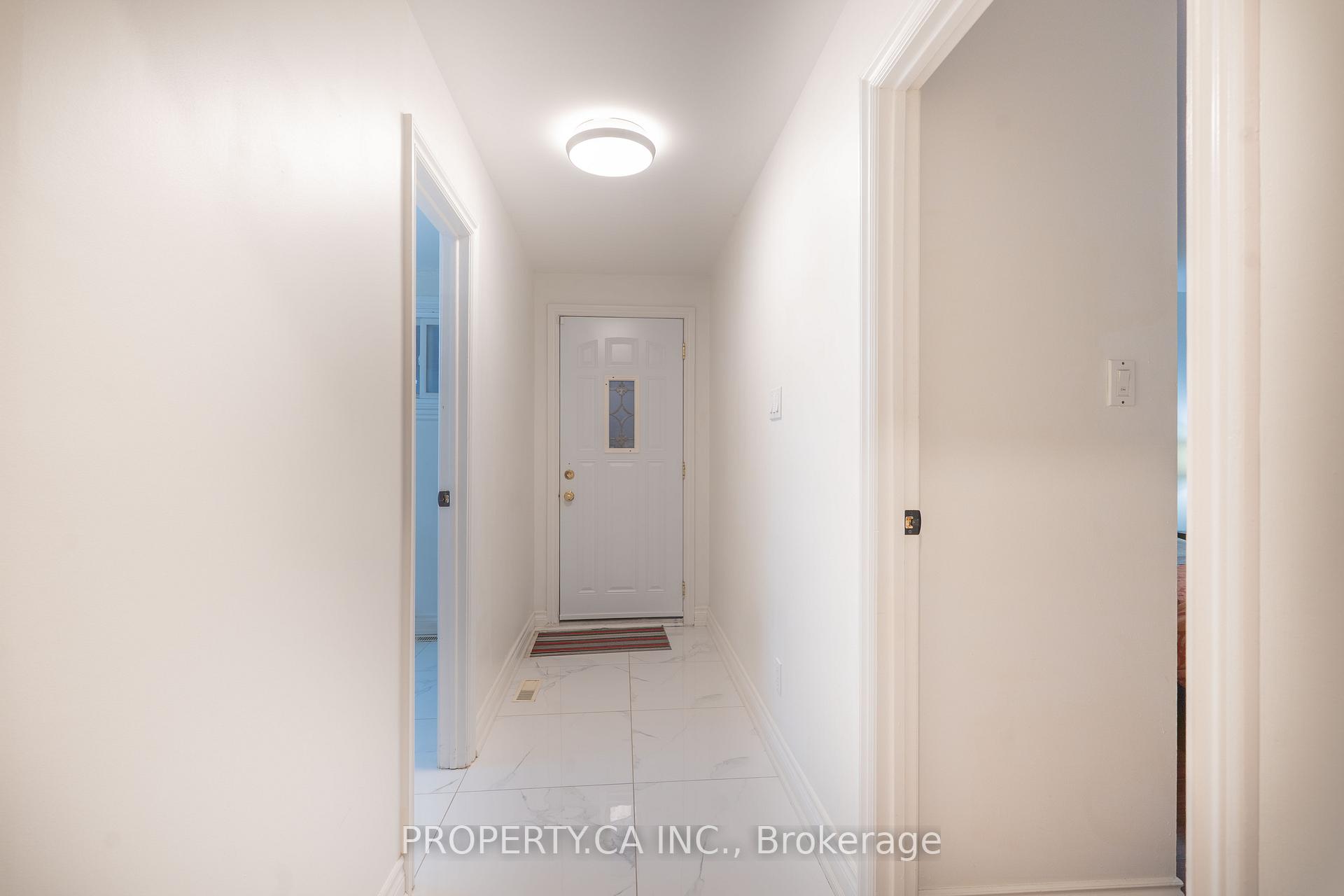 Photo 3 of Unit Basement2, 14 Blue Spruce Lane, Markham, Royal Orchard — HOMEH