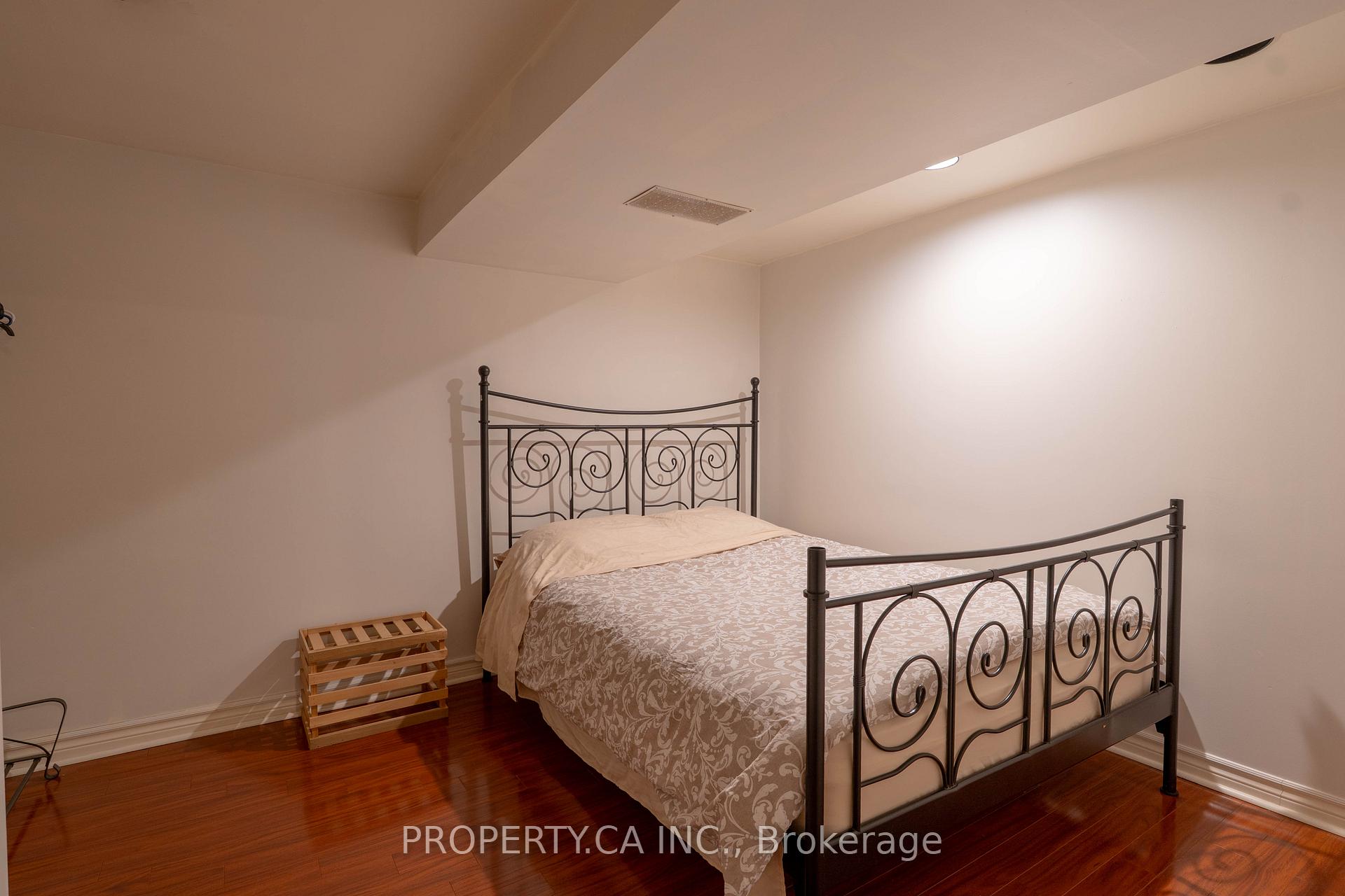 Photo 18 of Unit Basement2, 14 Blue Spruce Lane, Markham, Royal Orchard — HOMEH
