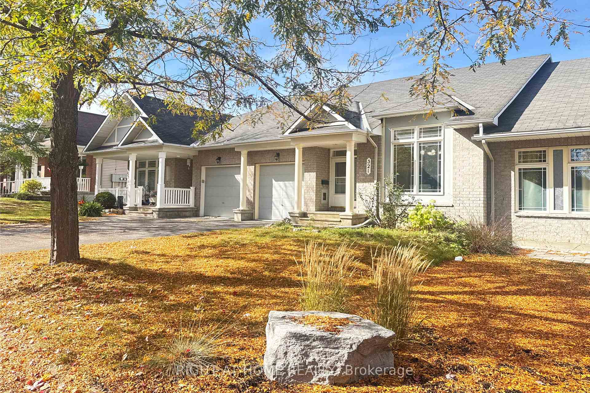 Photo 5 of 321 Breckenridge Crescent, Ottawa, Kanata - Morgan's Grant/South March — HOMEH