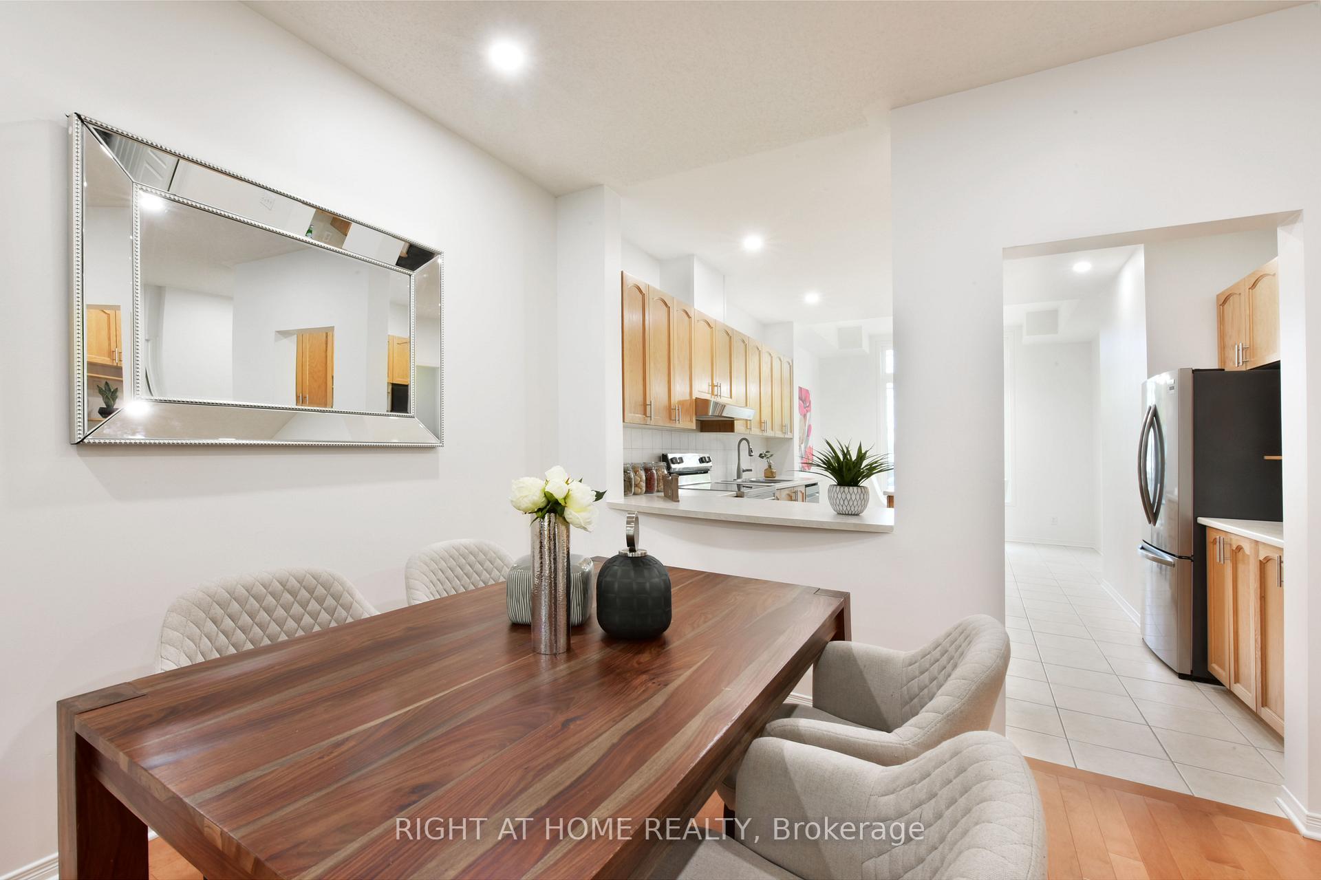 Photo 18 of 321 Breckenridge Crescent, Ottawa, Kanata - Morgan's Grant/South March — HOMEH