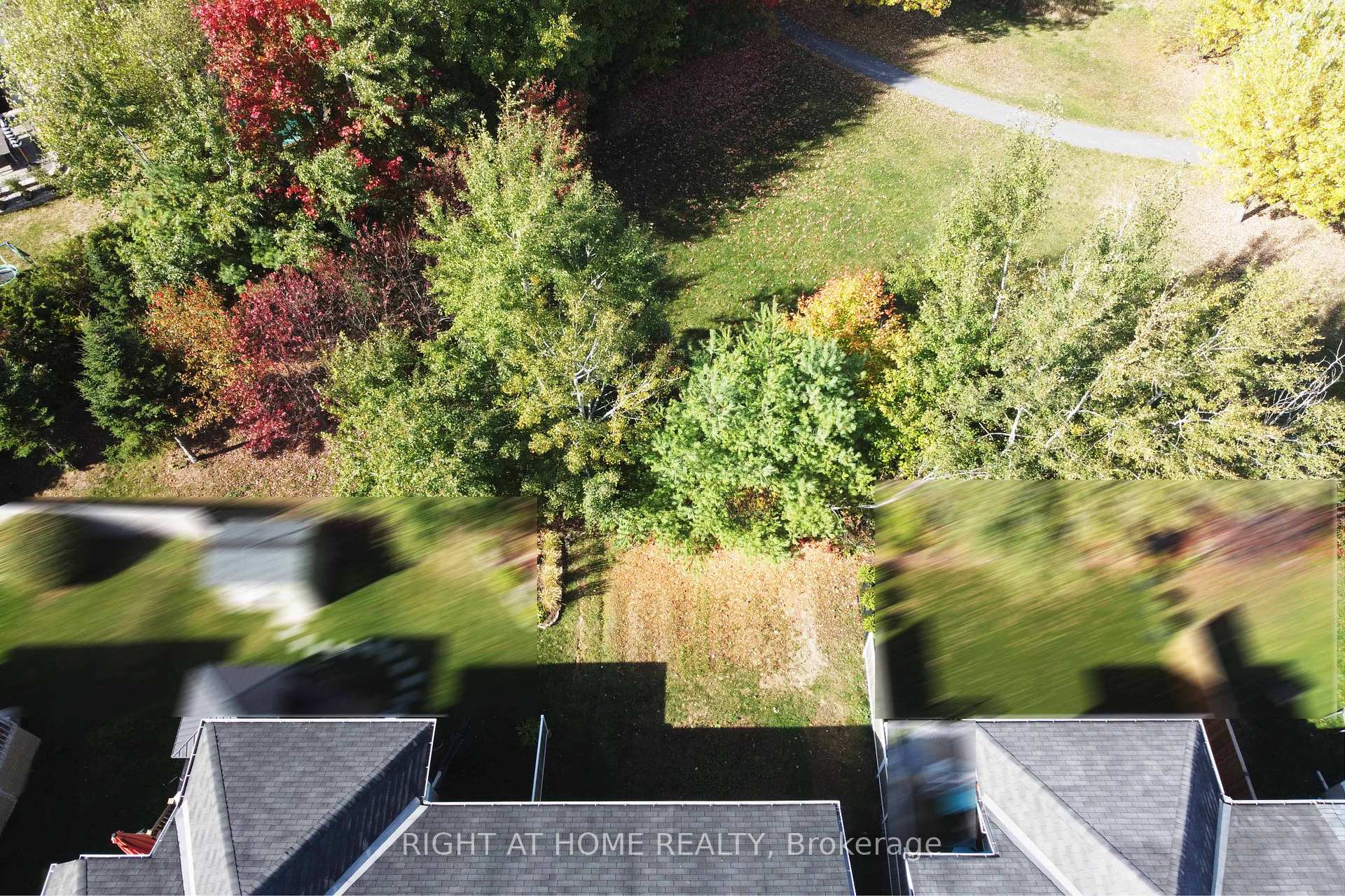 Photo 34 of 321 Breckenridge Crescent, Ottawa, Kanata - Morgan's Grant/South March — HOMEH
