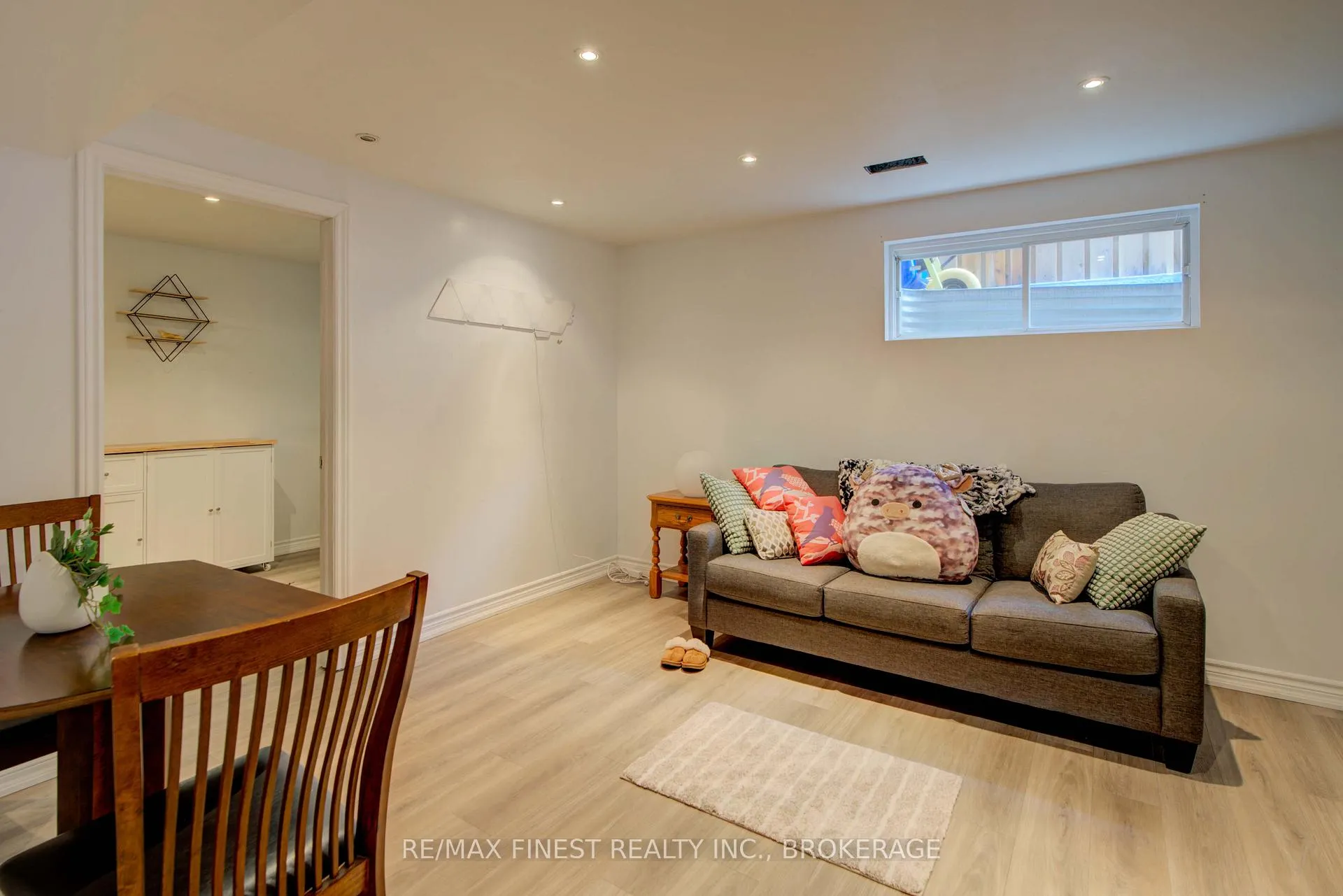 Photo 41 of 921 Jasper Court, Kingston, North of Taylor-Kidd Blvd — HOMEH