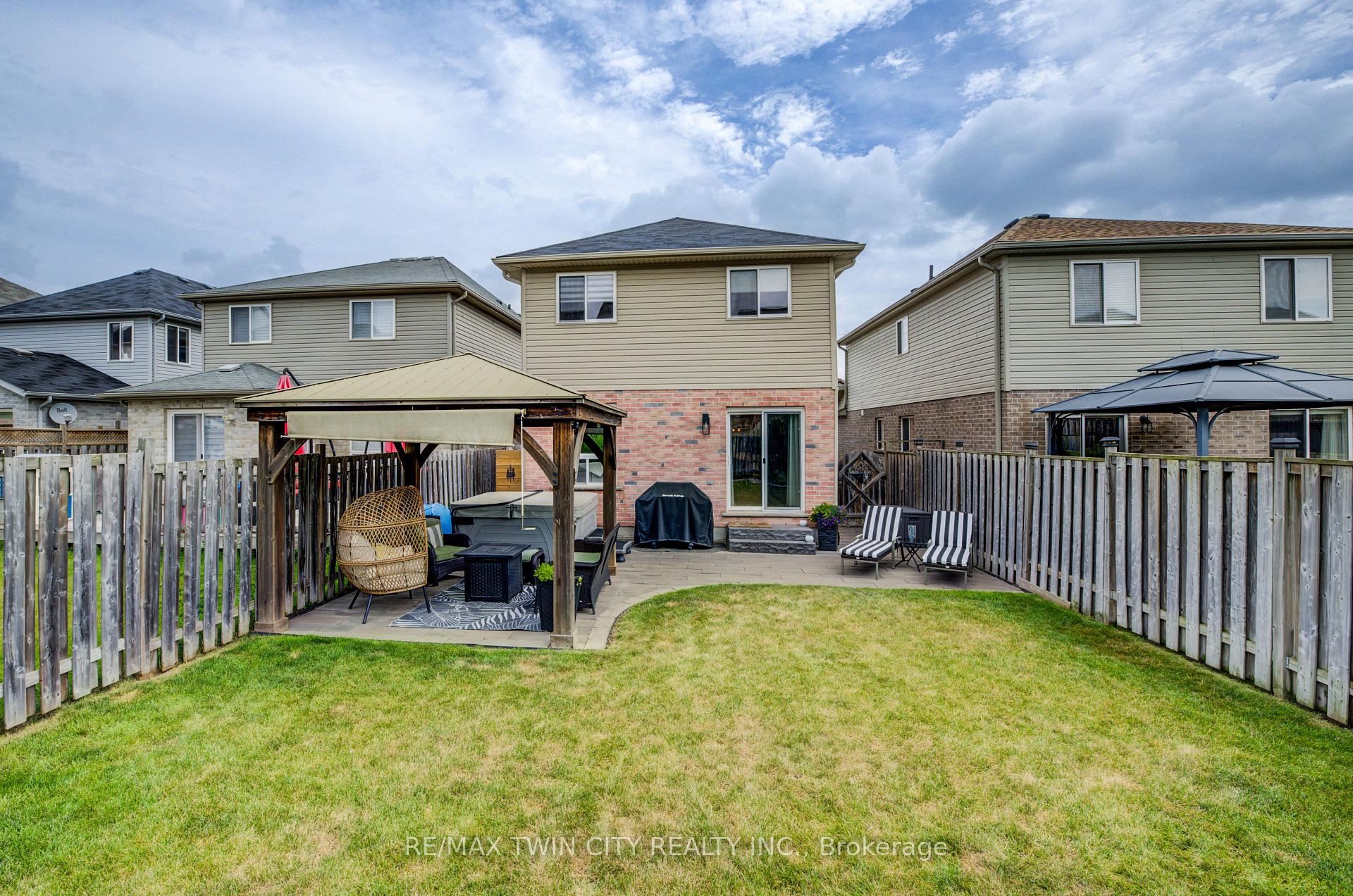 Photo 22 of 1533 Old Zeller Drive, Kitchener — HOMEH