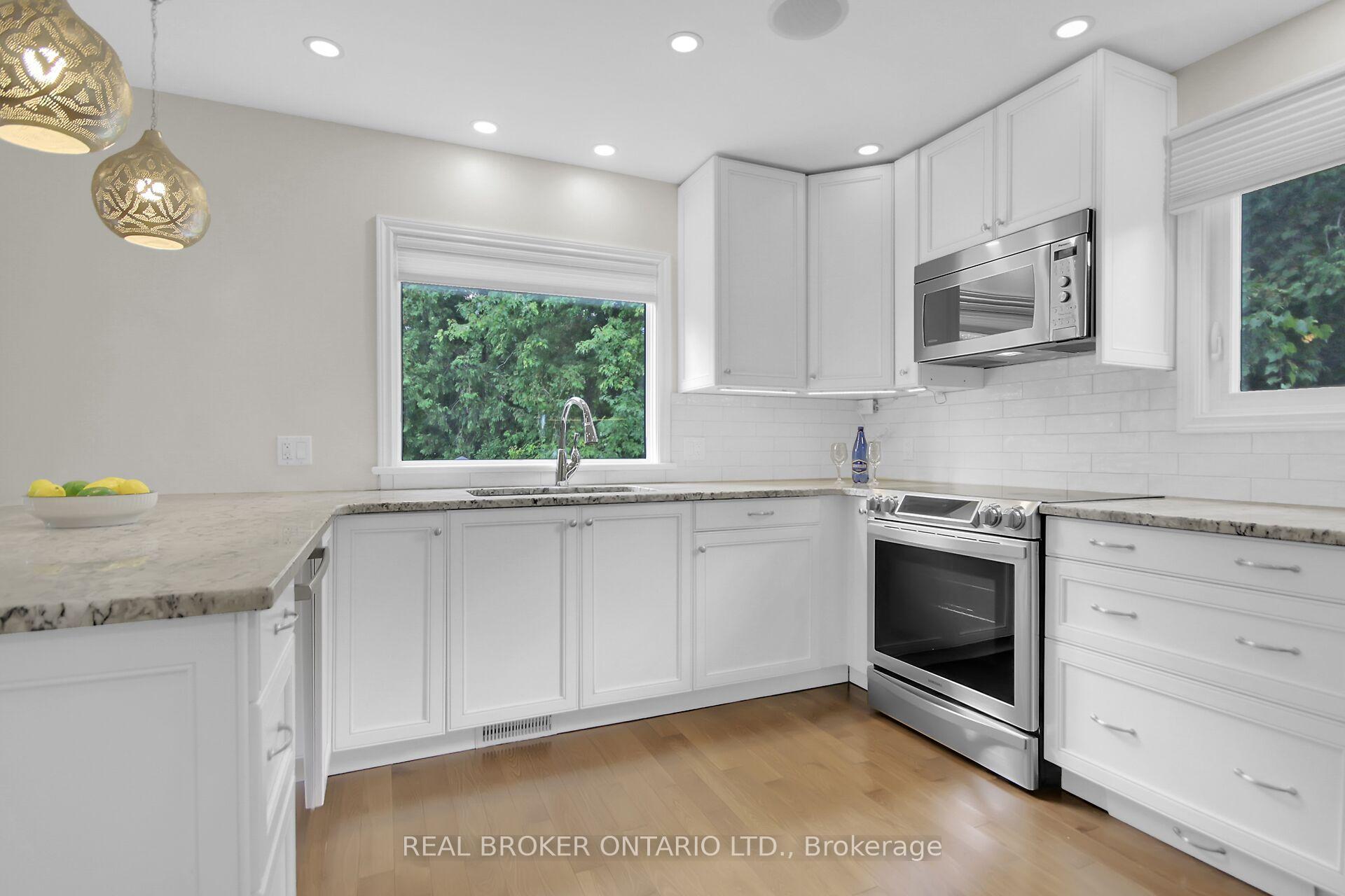 Photo 5 of 130 Chimo Drive, Ottawa, Kanata - Katimavik — HOMEH