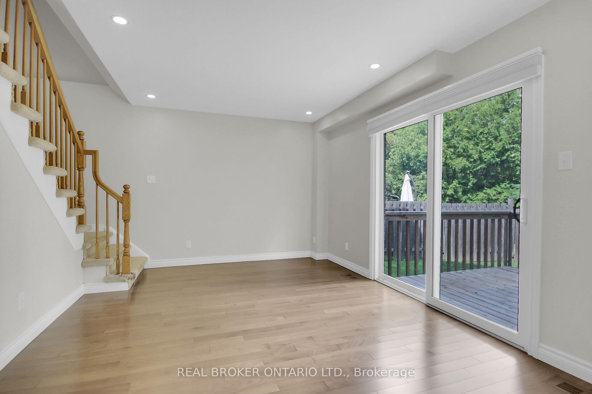 Photo 11 of 130 Chimo Drive, Ottawa, Kanata - Katimavik — HOMEH