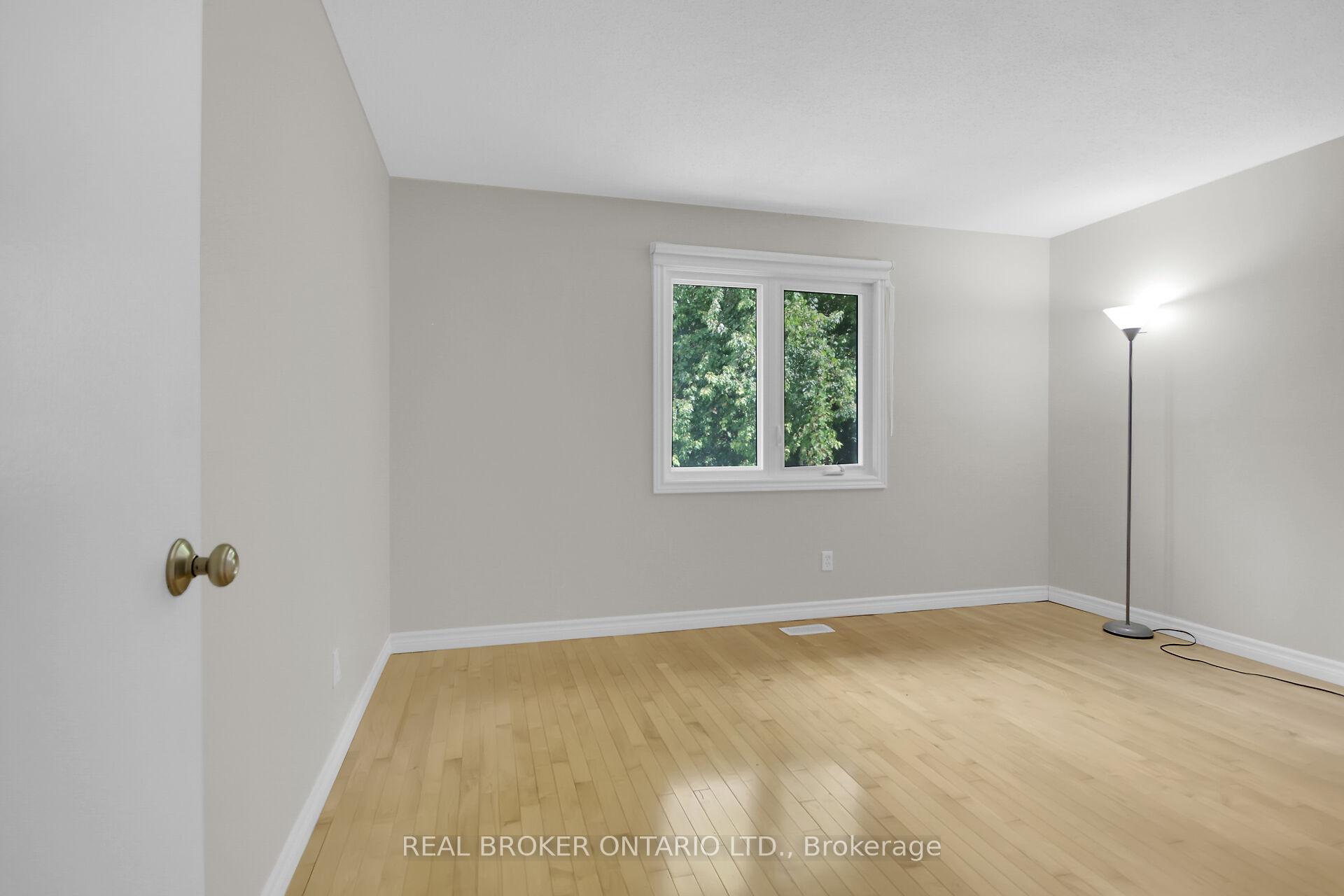 Photo 23 of 130 Chimo Drive, Ottawa, Kanata - Katimavik — HOMEH