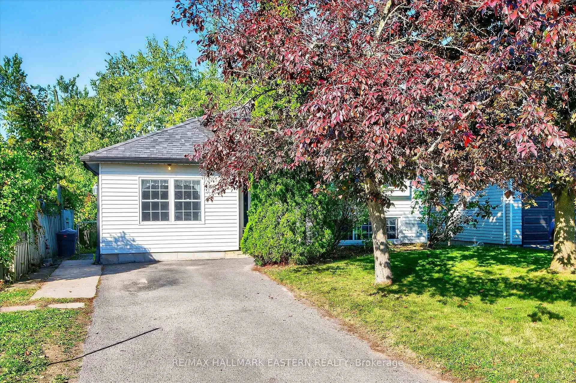Photo 2 of 1200 Huntington Circle, Peterborough, Otonabee Ward 1 — HOMEH
